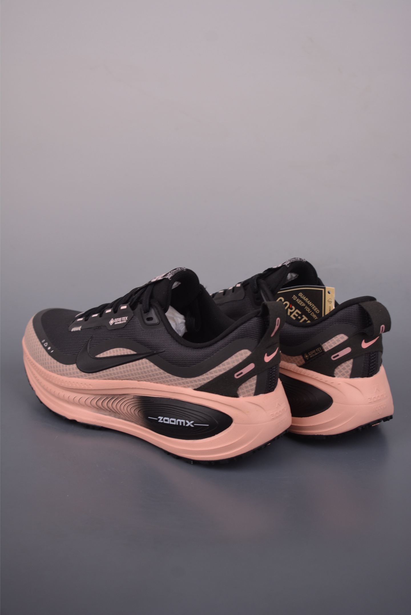Nike Air Zoom Vomero 18 GTX 全新科技提前原鞋开发 HQ7002-003 Nike Air Zoom Vomero 18 GTX 全新科技提前原鞋开发 HQ7002-003