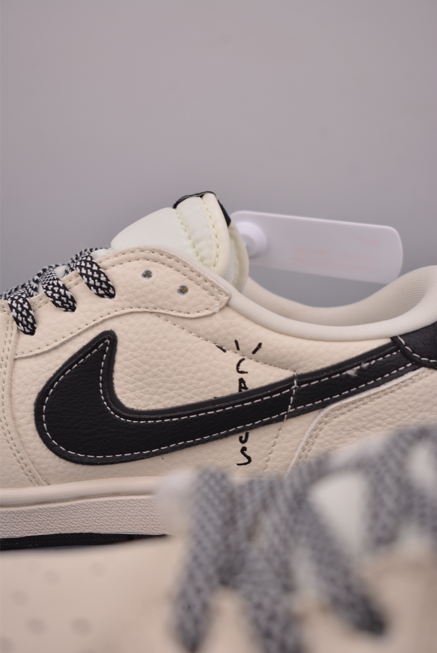 Fragment x Travis Scott x Supreme Air Jordan 1 Low 三方联名倒钩 LD2028-064