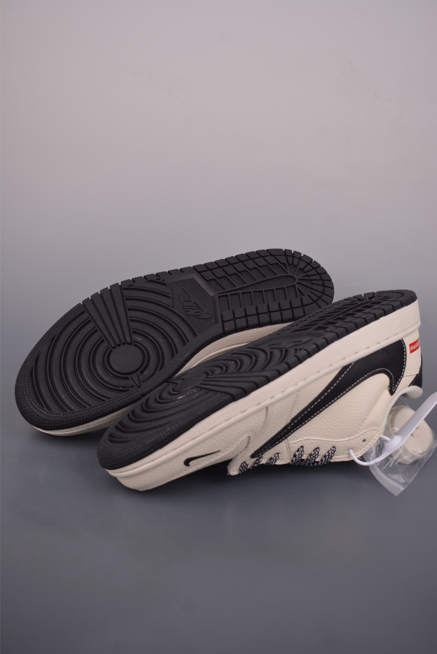 Fragment x Travis Scott x Supreme Air Jordan 1 Low 三方联名倒钩 LD2028-064