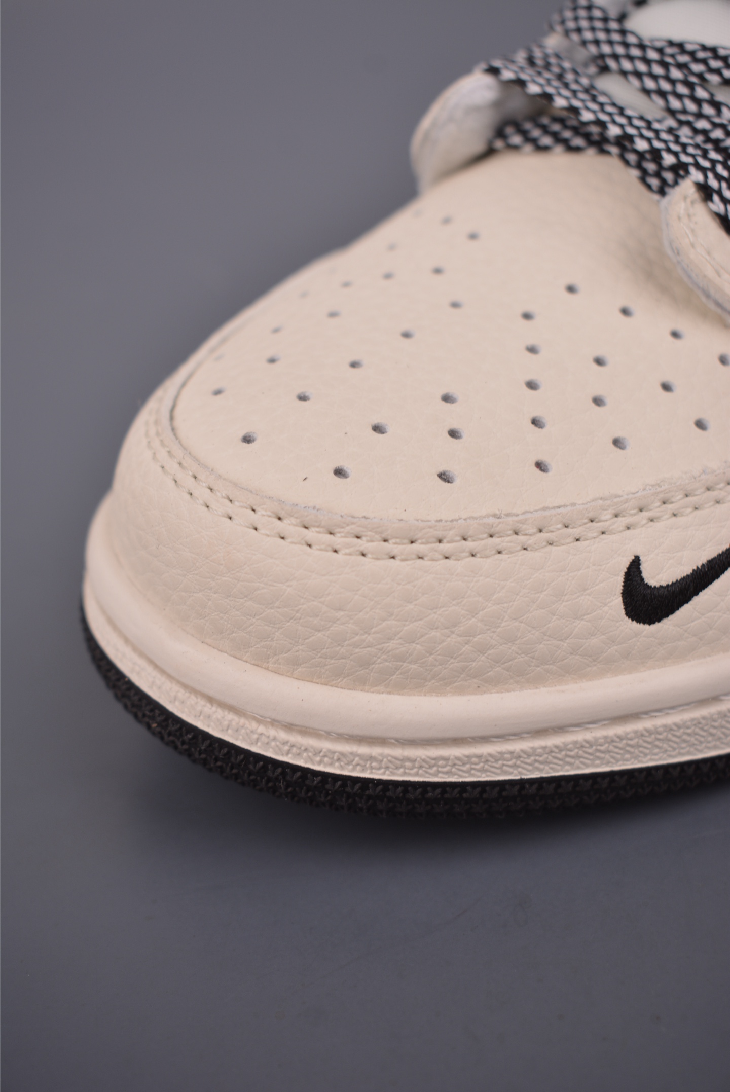 Fragment x Travis Scott x Supreme Air Jordan 1 Low 三方联名倒钩 LD2028-064