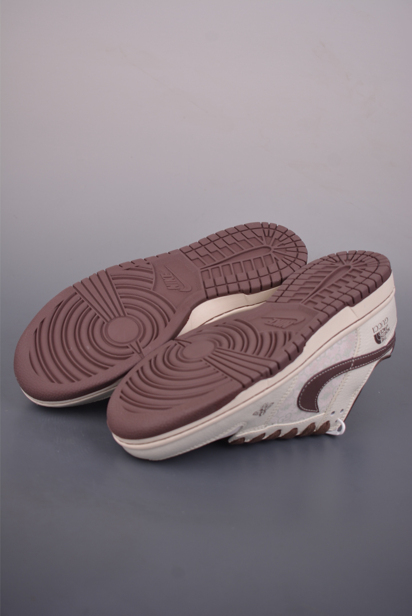 260 Nike SB Dunk Low LV联名 HS2506-239-Chinese UA Cheap High Quatity Brand Clothes Bags handbags Sneakers wholesale wholesaler seller from China Factory suppliers Fashion Clothing Shoes best Quality Beautiful Price 260 Nike SB Dunk Low LV联名 HS2506-239