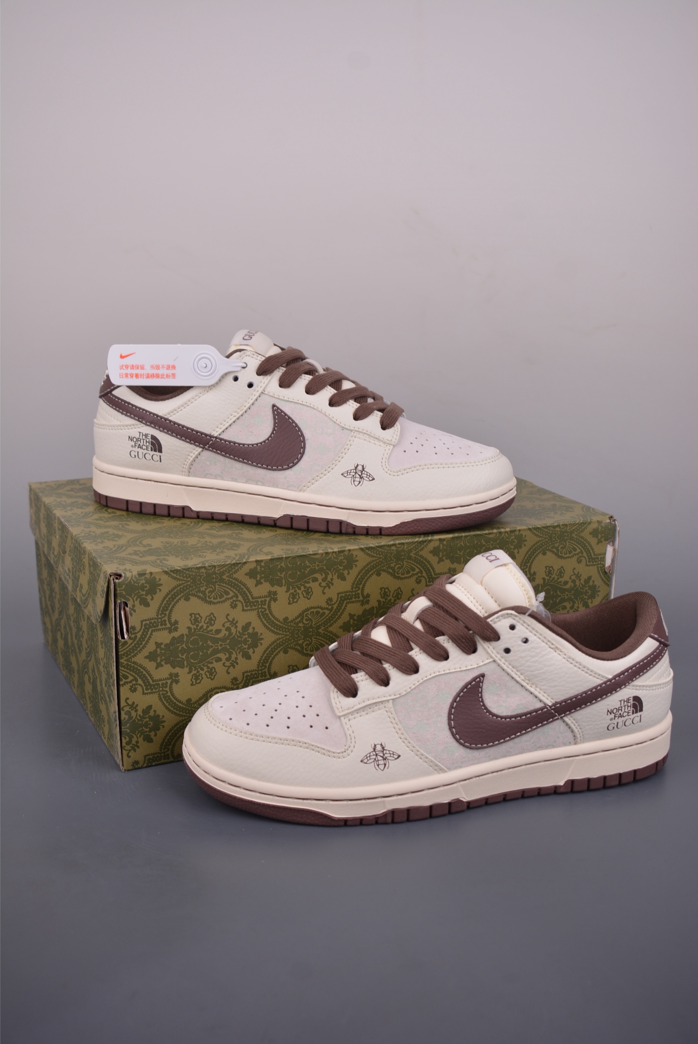 260 Nike SB Dunk Low LV联名 HS2506-239-Chinese UA Cheap High Quatity Brand Clothes Bags handbags Sneakers wholesale wholesaler seller from China Factory suppliers Fashion Clothing Shoes best Quality Beautiful Price 260 Nike SB Dunk Low LV联名 HS2506-239