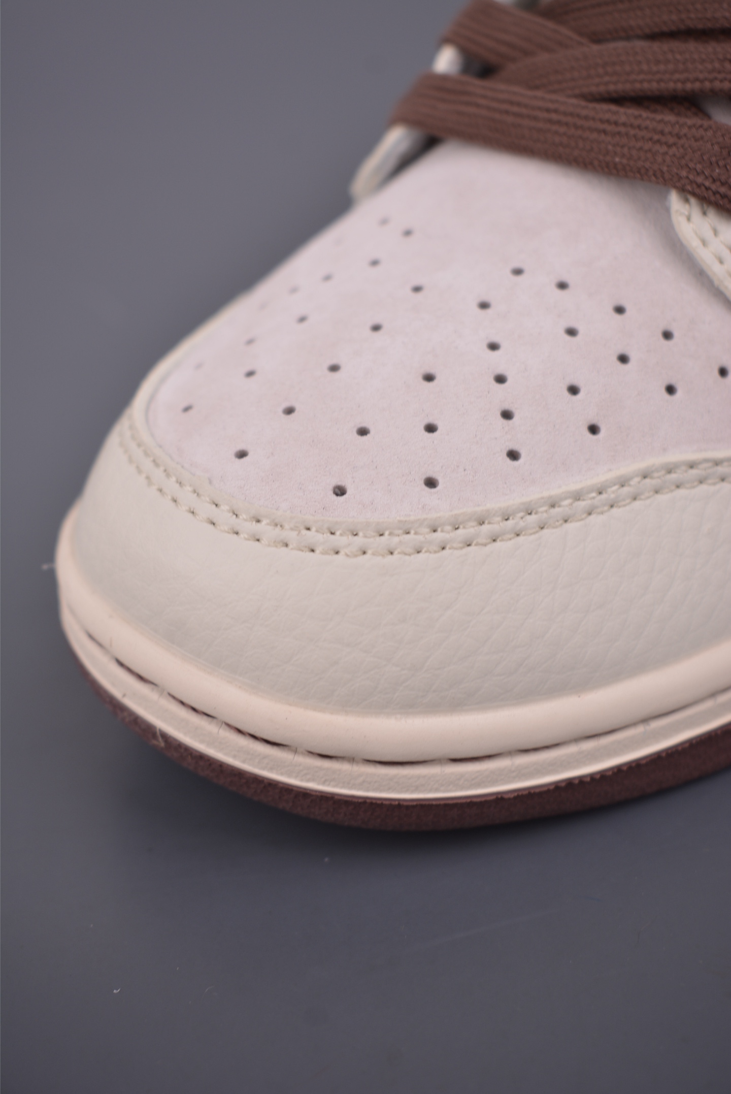 260 Nike SB Dunk Low LV联名 HS2506-239-Chinese UA Cheap High Quatity Brand Clothes Bags handbags Sneakers wholesale wholesaler seller from China Factory suppliers Fashion Clothing Shoes best Quality Beautiful Price 260 Nike SB Dunk Low LV联名 HS2506-239