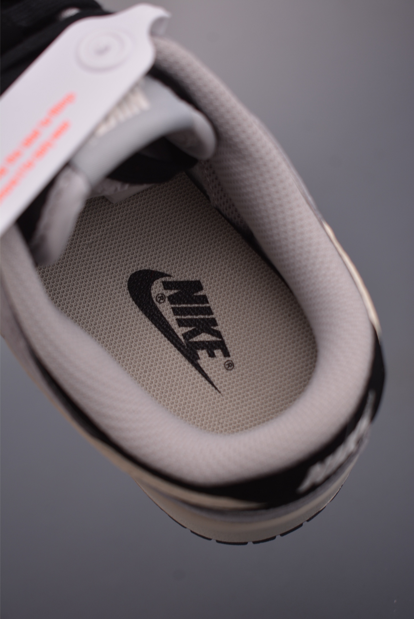 Nike SB Dunk Low Dior联名 DN3168-021 Nike SB Dunk Low Dior联名 DN3168-021