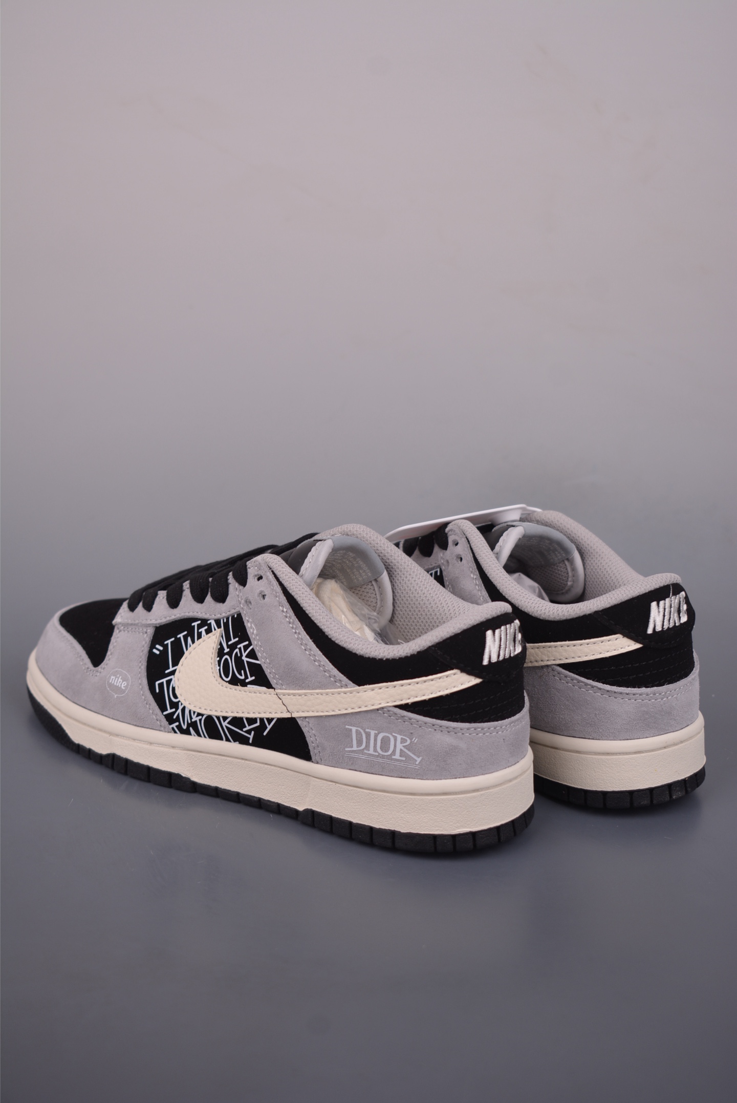 Nike SB Dunk Low Dior联名 DN3168-021 Nike SB Dunk Low Dior联名 DN3168-021
