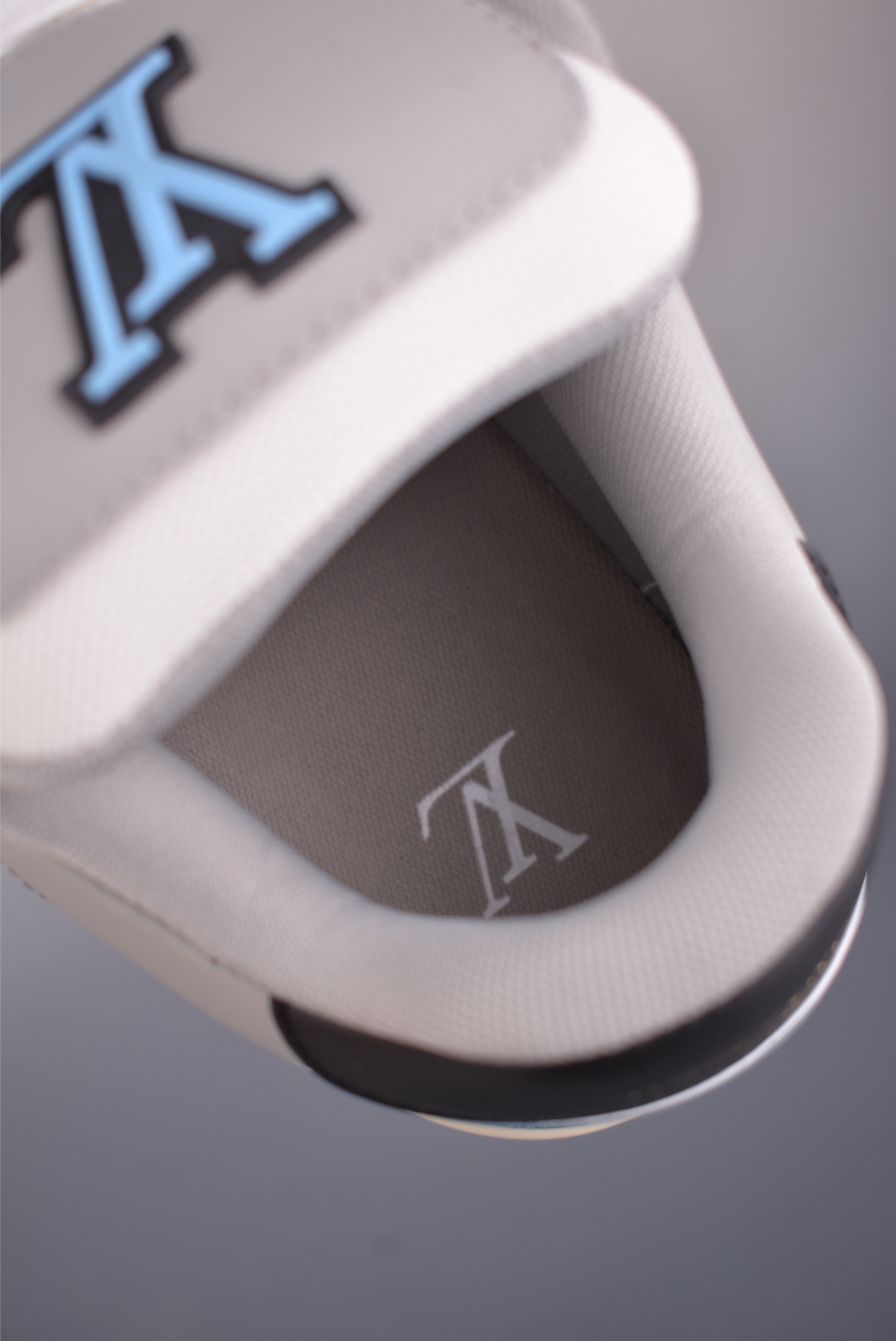 驴家LV Trainer 路易威登魔术贴 驴家LV Trainer 路易威登魔术贴