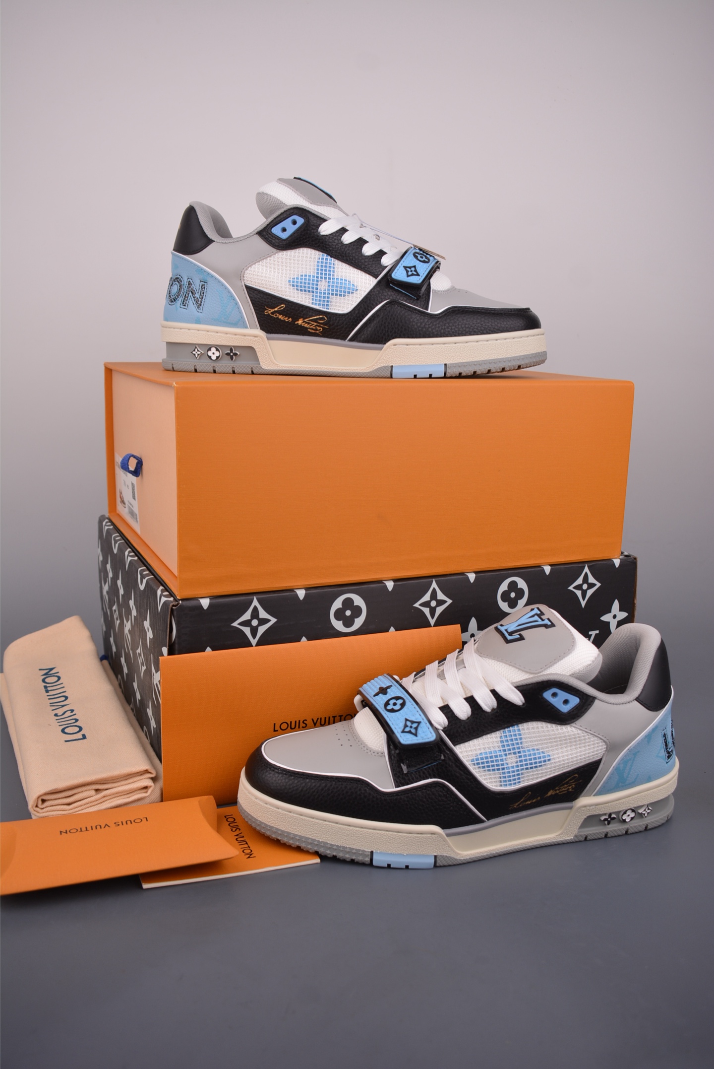 驴家LV Trainer 路易威登魔术贴 驴家LV Trainer 路易威登魔术贴