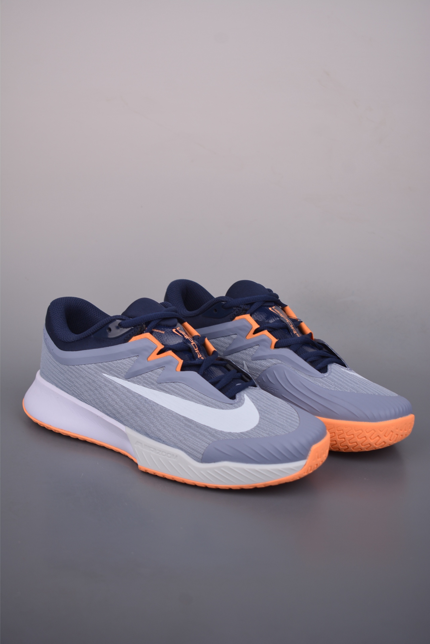 Nike Vapor Pro 3 减震防滑透气 低帮网球鞋 中底泡棉记忆回弹 鞋身独特排水槽设计 FZ2161-400 Nike Vapor Pro 3 减震防滑透气 低帮网球鞋 中底泡棉记忆回弹 鞋身独特排水槽设计 FZ2161-400