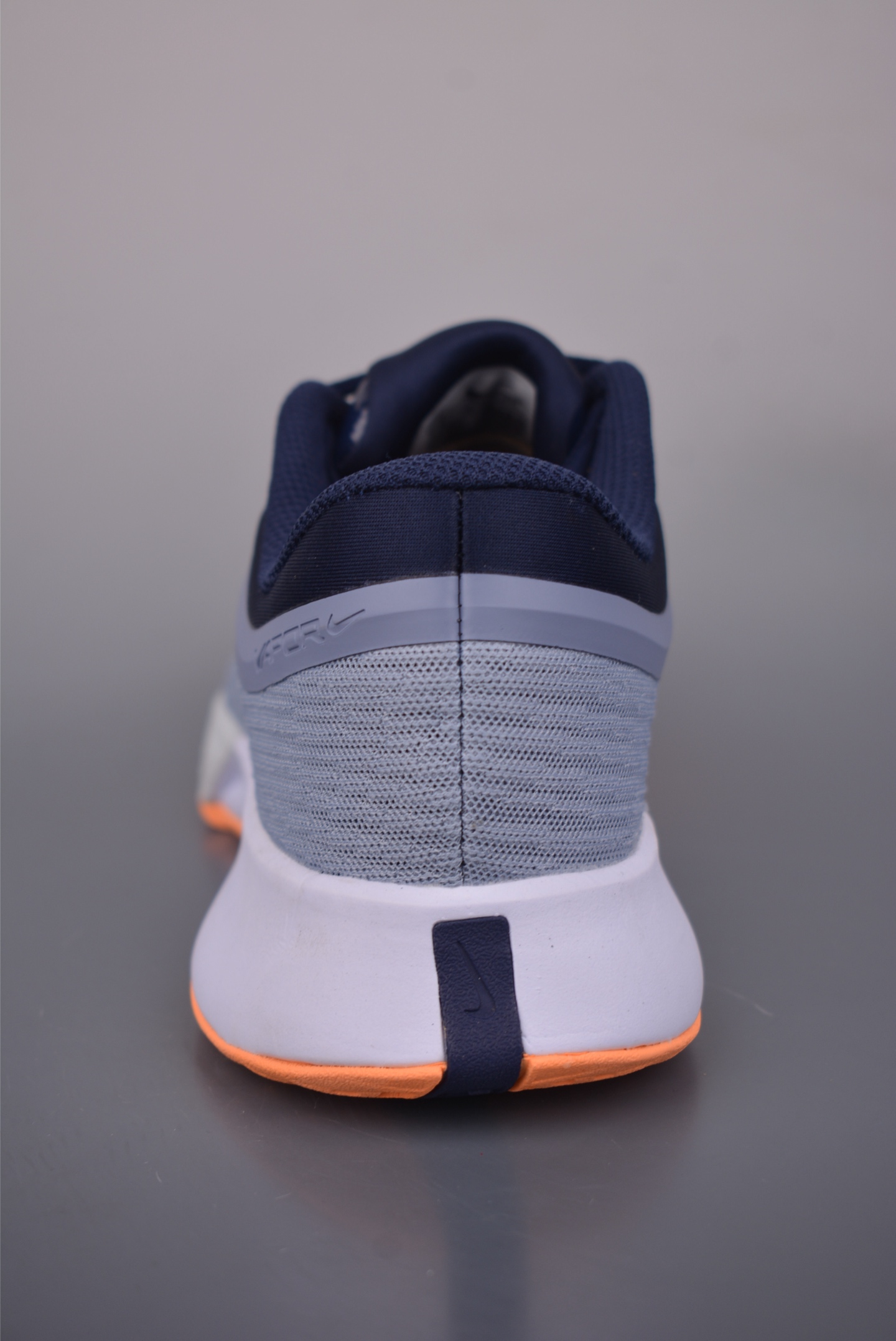 Nike Vapor Pro 3 减震防滑透气 低帮网球鞋 中底泡棉记忆回弹 鞋身独特排水槽设计 FZ2161-400 Nike Vapor Pro 3 减震防滑透气 低帮网球鞋 中底泡棉记忆回弹 鞋身独特排水槽设计 FZ2161-400