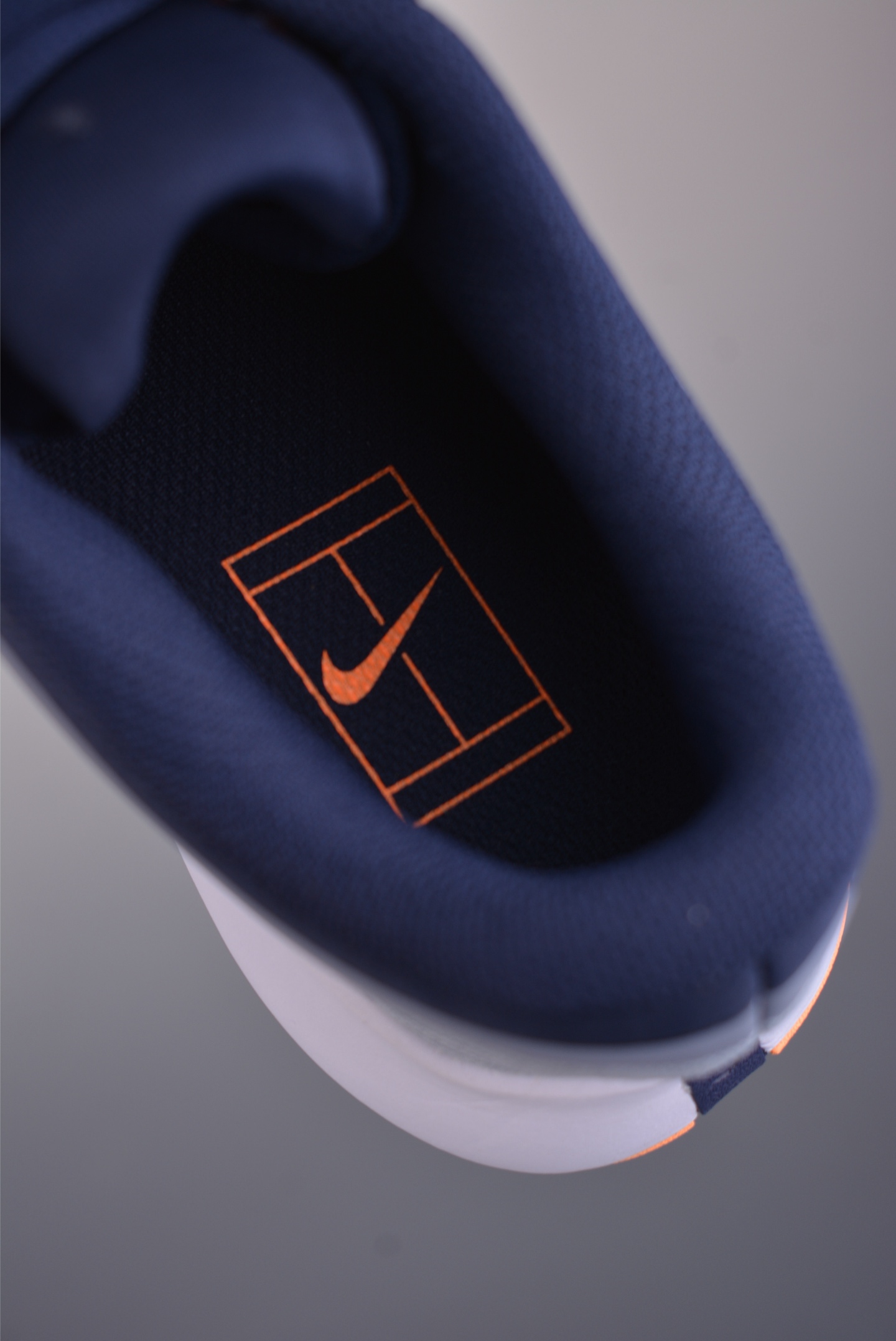 Nike Vapor Pro 3 减震防滑透气 低帮网球鞋 中底泡棉记忆回弹 鞋身独特排水槽设计 FZ2161-400 Nike Vapor Pro 3 减震防滑透气 低帮网球鞋 中底泡棉记忆回弹 鞋身独特排水槽设计 FZ2161-400