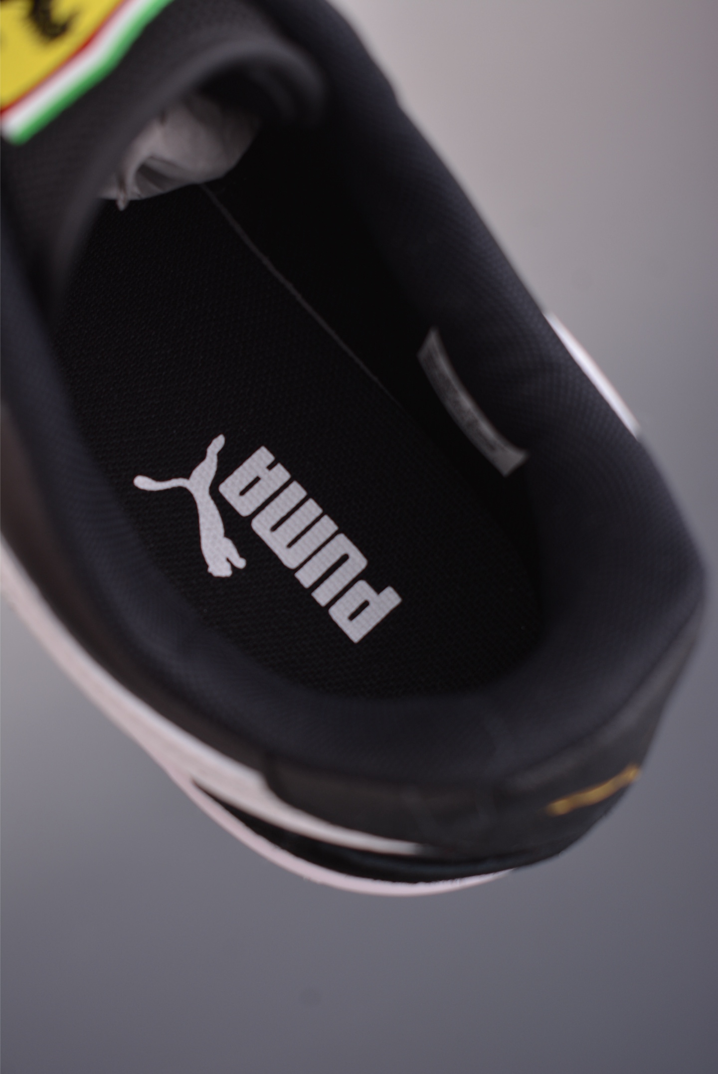 PUMA Ferrari CA Match 彪马 防滑耐磨低帮休闲板鞋 308621-012 PUMA Ferrari CA Match 彪马 防滑耐磨低帮休闲板鞋 308621-012