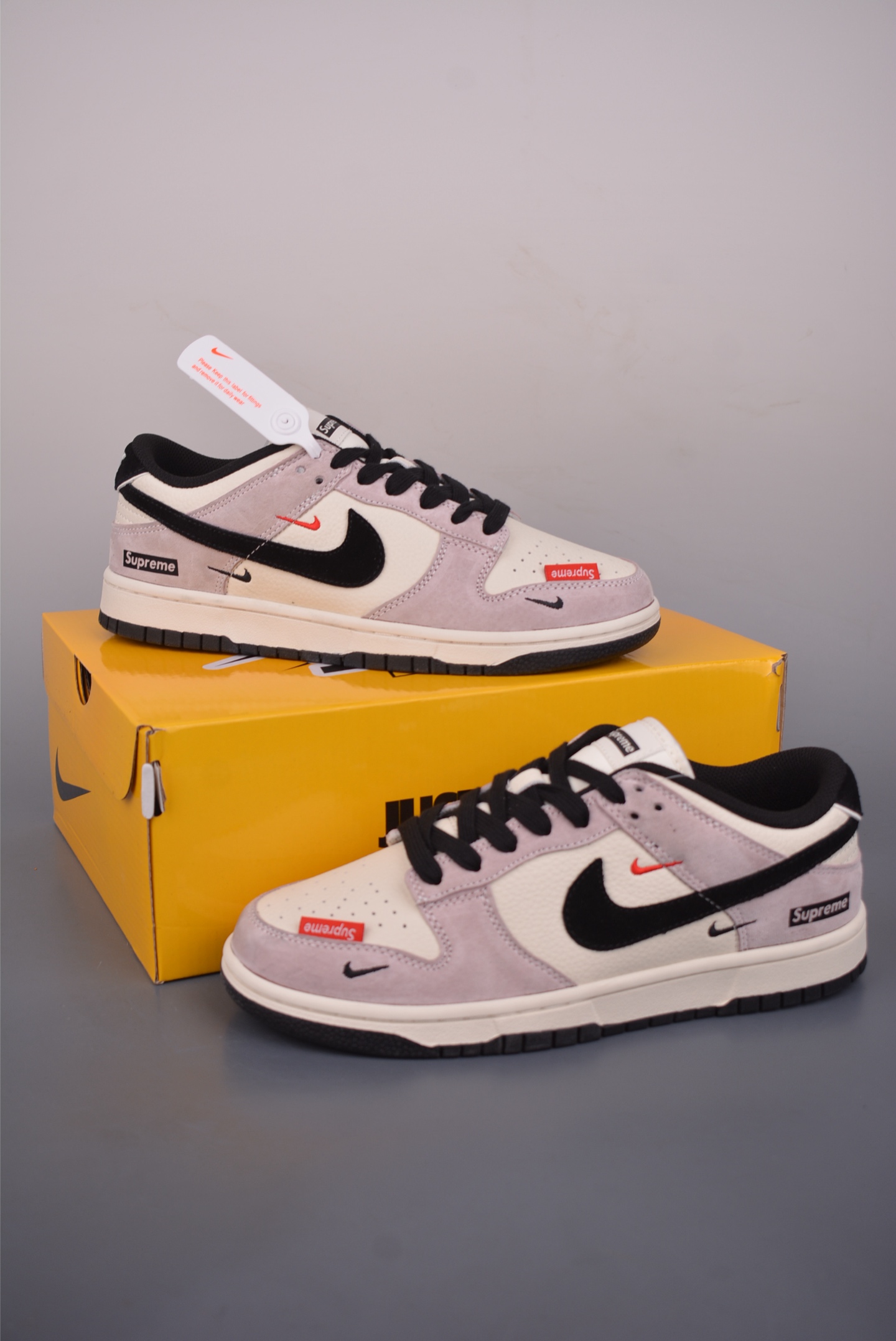 Nike SB Dunk Low Supreme联名 DN3168-018 Nike SB Dunk Low Supreme联名 DN3168-018