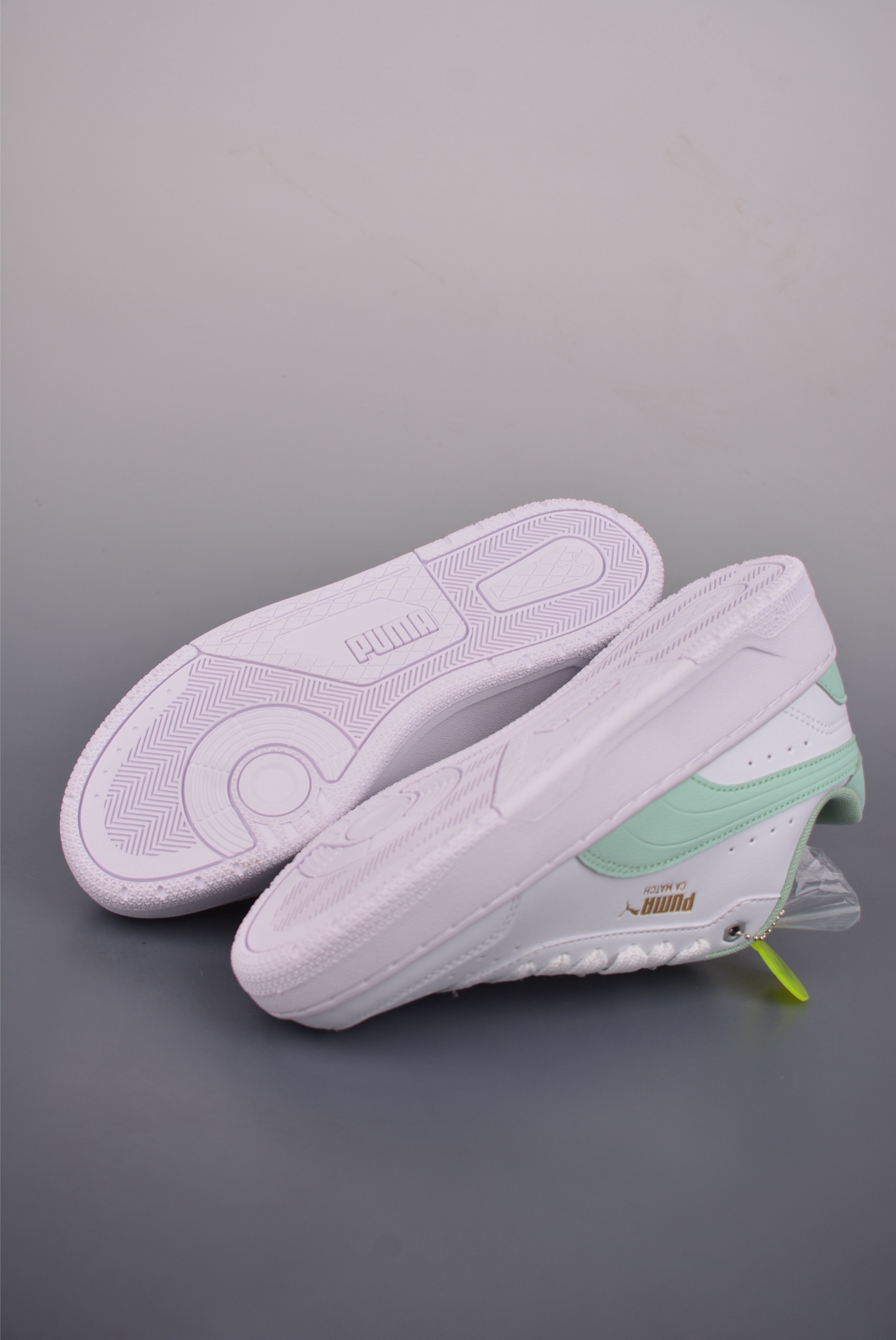 PUMA Ferrari CA Match 彪马 防滑耐磨低帮休闲板鞋 308621-052 PUMA Ferrari CA Match 彪马 防滑耐磨低帮休闲板鞋 308621-052