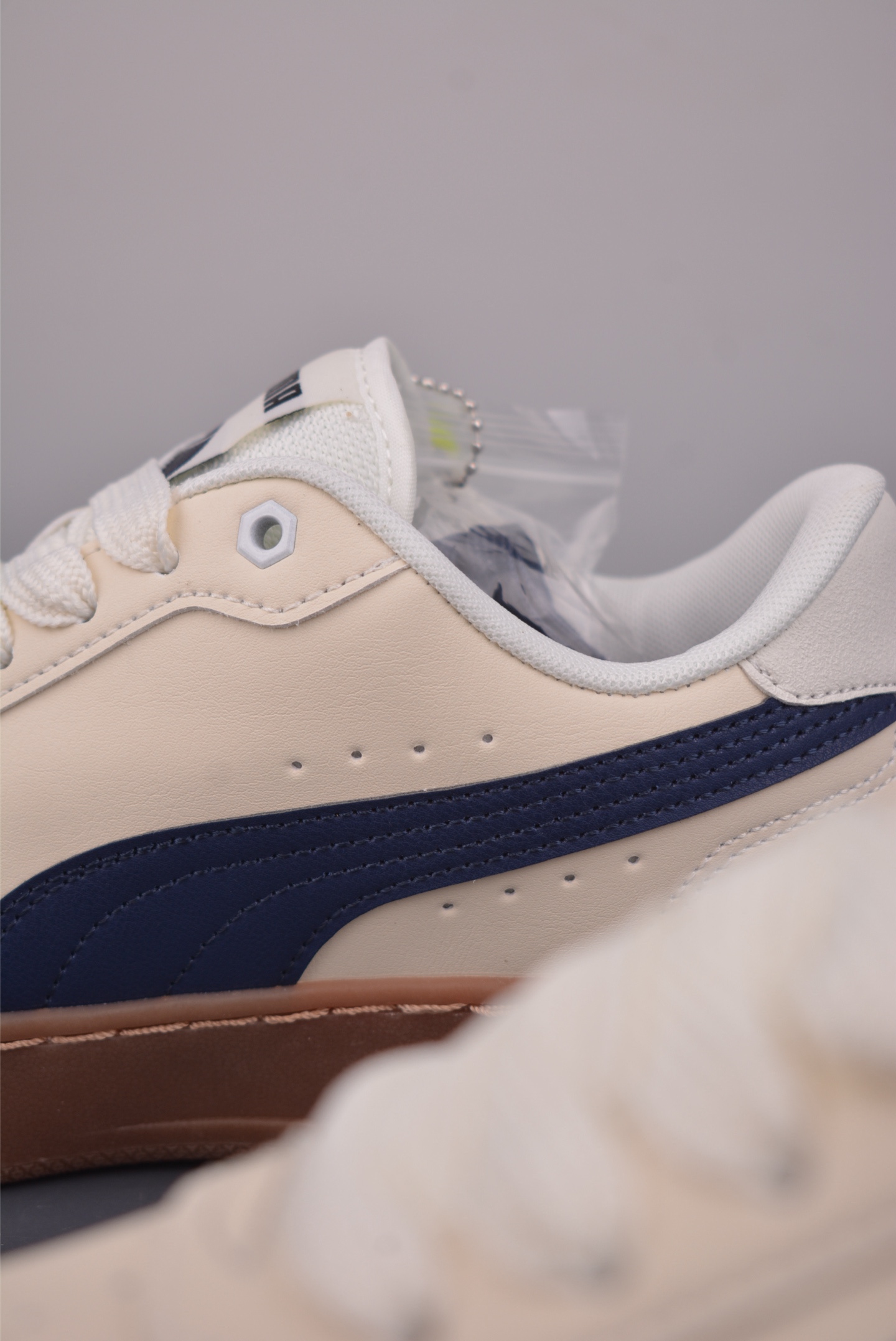 PUMA Ferrari CA Match 彪马 防滑耐磨低帮休闲板鞋 308621-112 PUMA Ferrari CA Match 彪马 防滑耐磨低帮休闲板鞋 308621-112