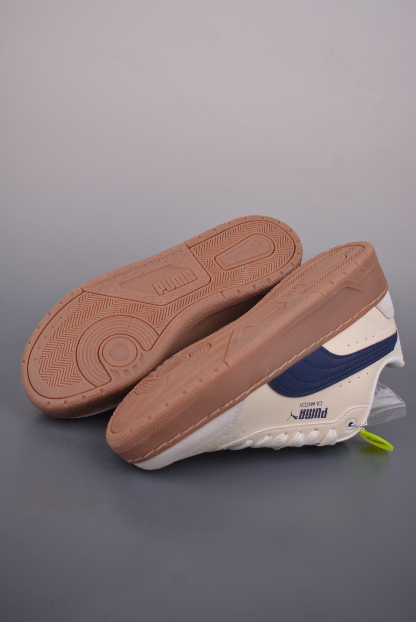 PUMA Ferrari CA Match 彪马 防滑耐磨低帮休闲板鞋 308621-112 PUMA Ferrari CA Match 彪马 防滑耐磨低帮休闲板鞋 308621-112