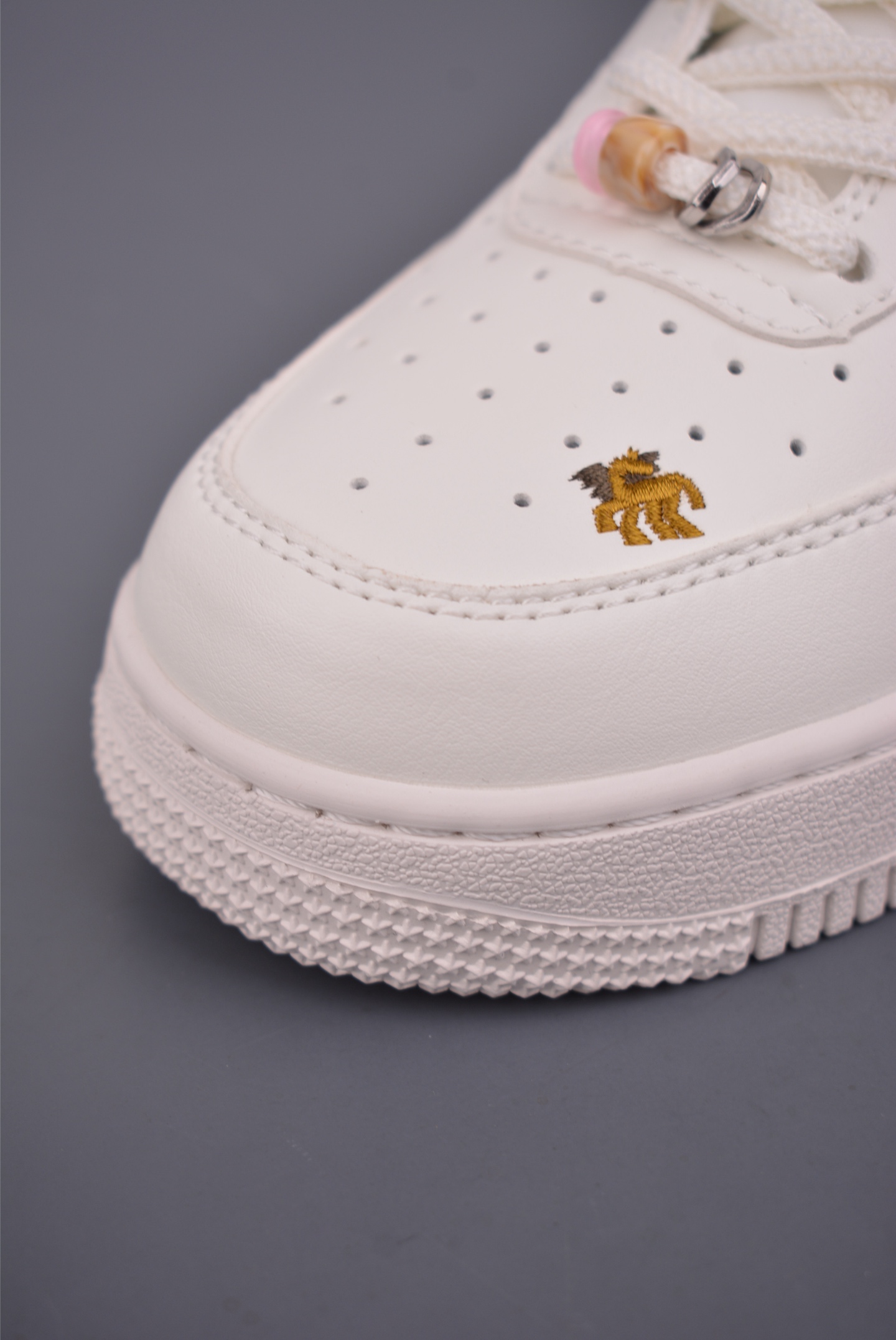 Nike Air Force 1 Low 马年限定 IQ1143-100 Nike Air Force 1 Low 马年限定 IQ1143-100