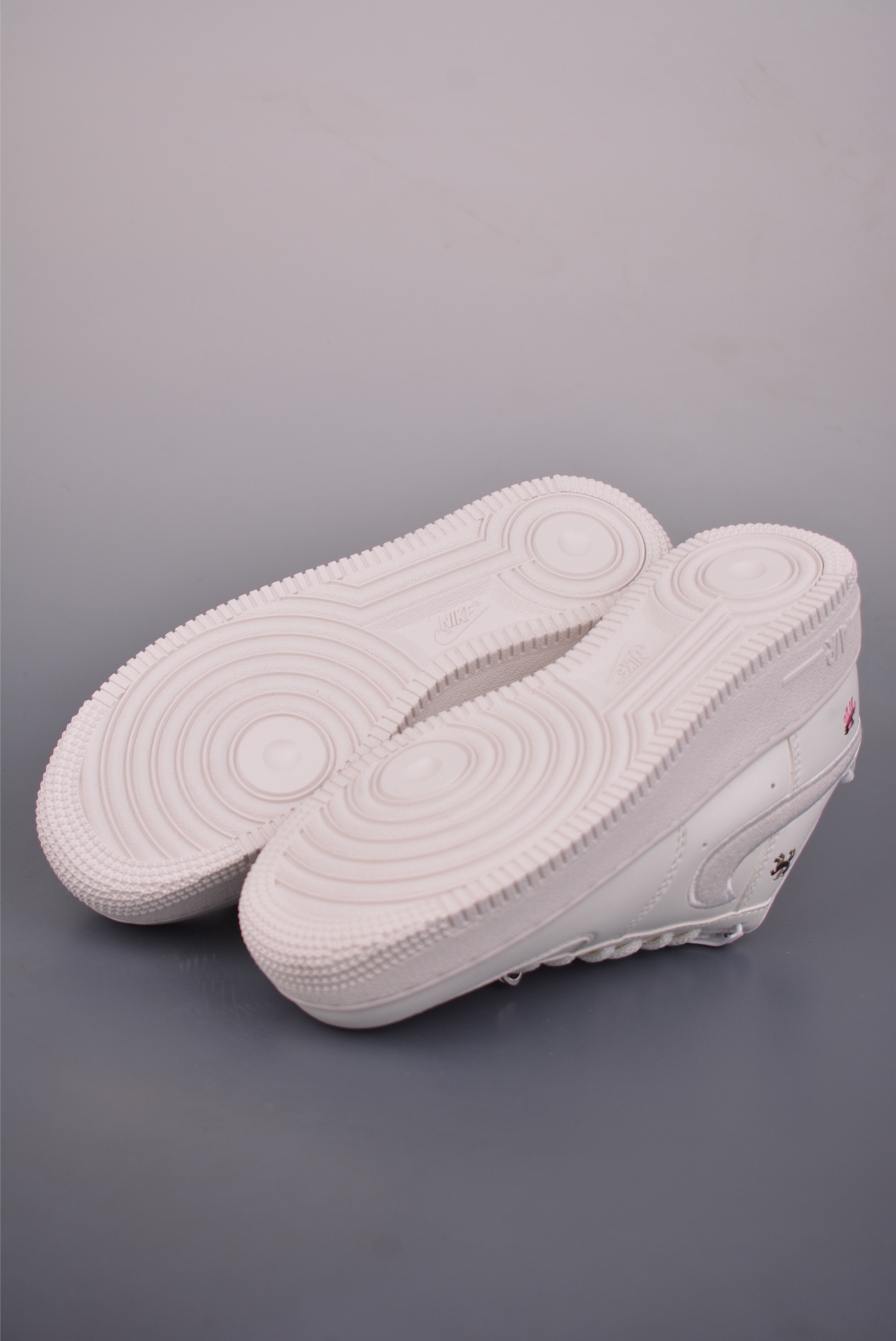Nike Air Force 1 Low 马年限定 IQ1143-100 Nike Air Force 1 Low 马年限定 IQ1143-100