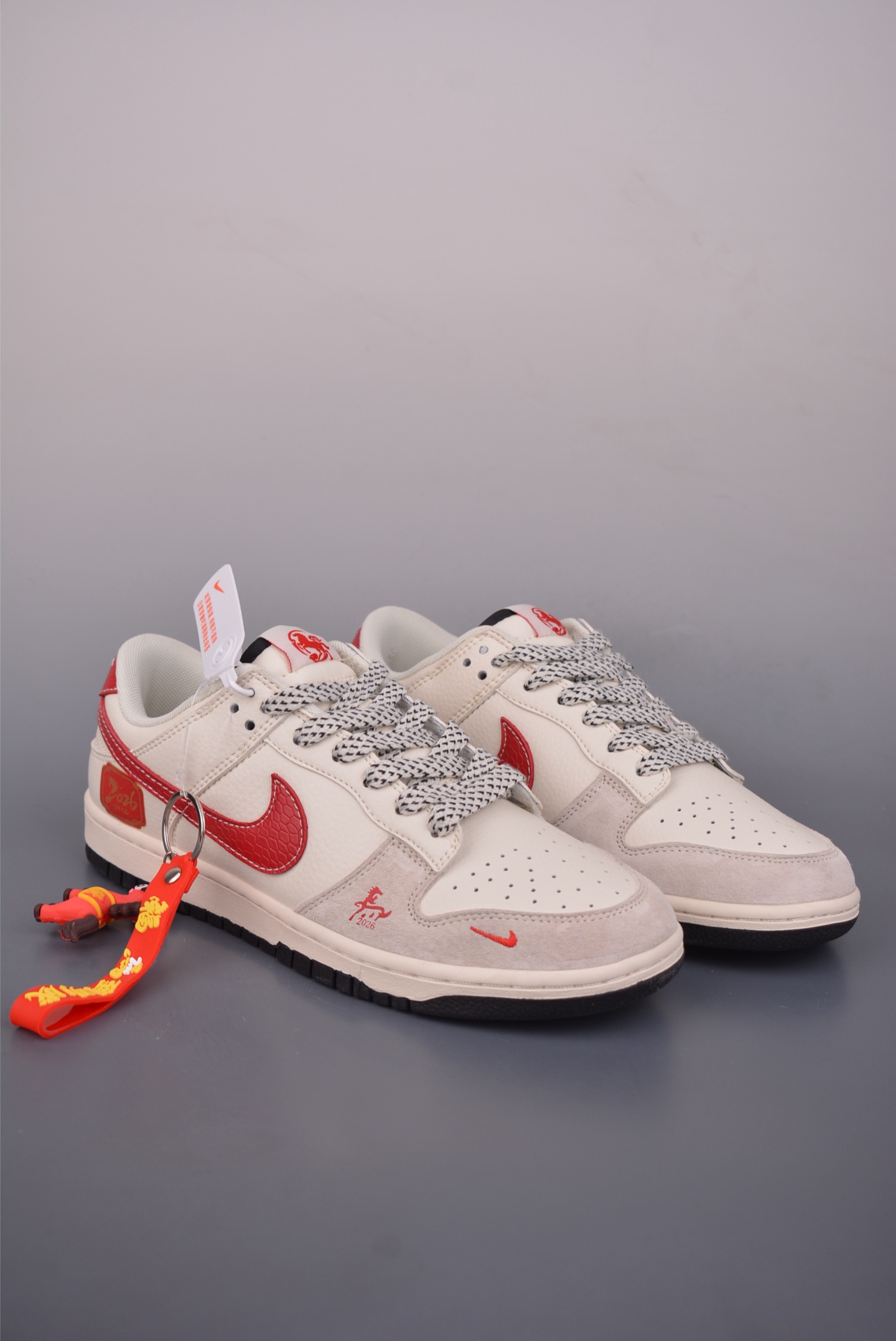 Nike SB Dunk Low 马年联名 XX8930-030 Nike SB Dunk Low 马年联名 XX8930-030