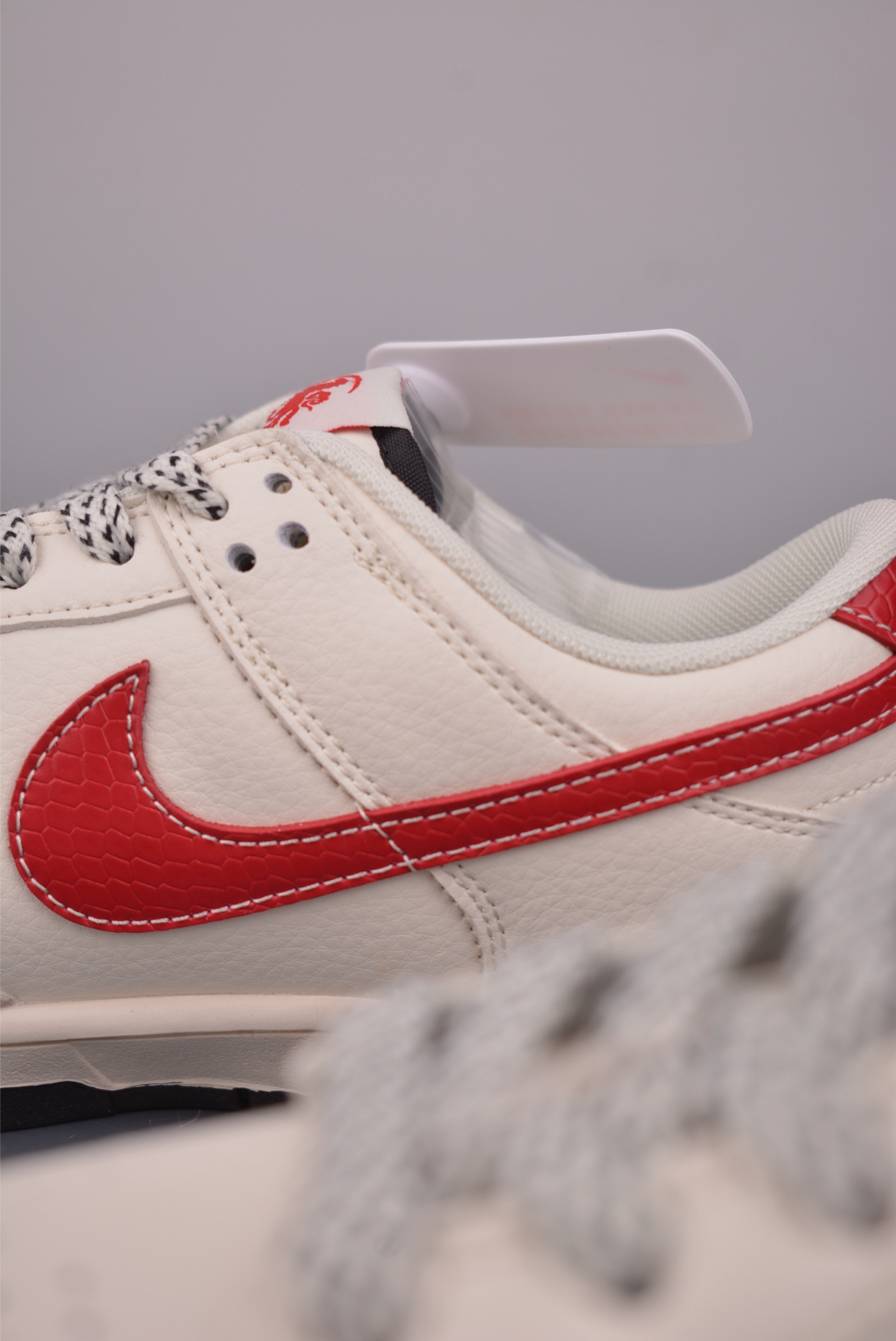 Nike SB Dunk Low 马年联名 XX8930-030 Nike SB Dunk Low 马年联名 XX8930-030