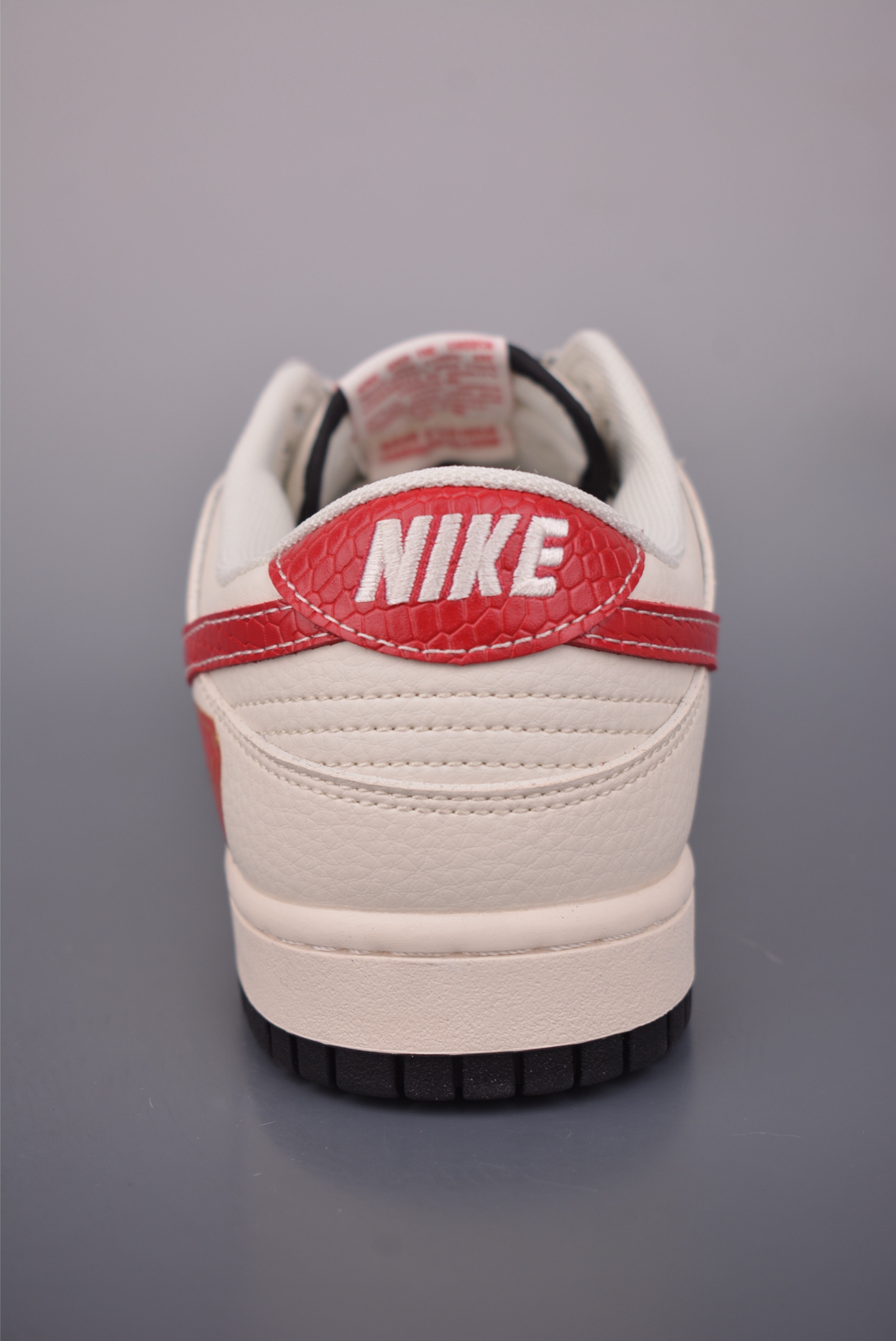 Nike SB Dunk Low 马年联名 XX8930-030 Nike SB Dunk Low 马年联名 XX8930-030