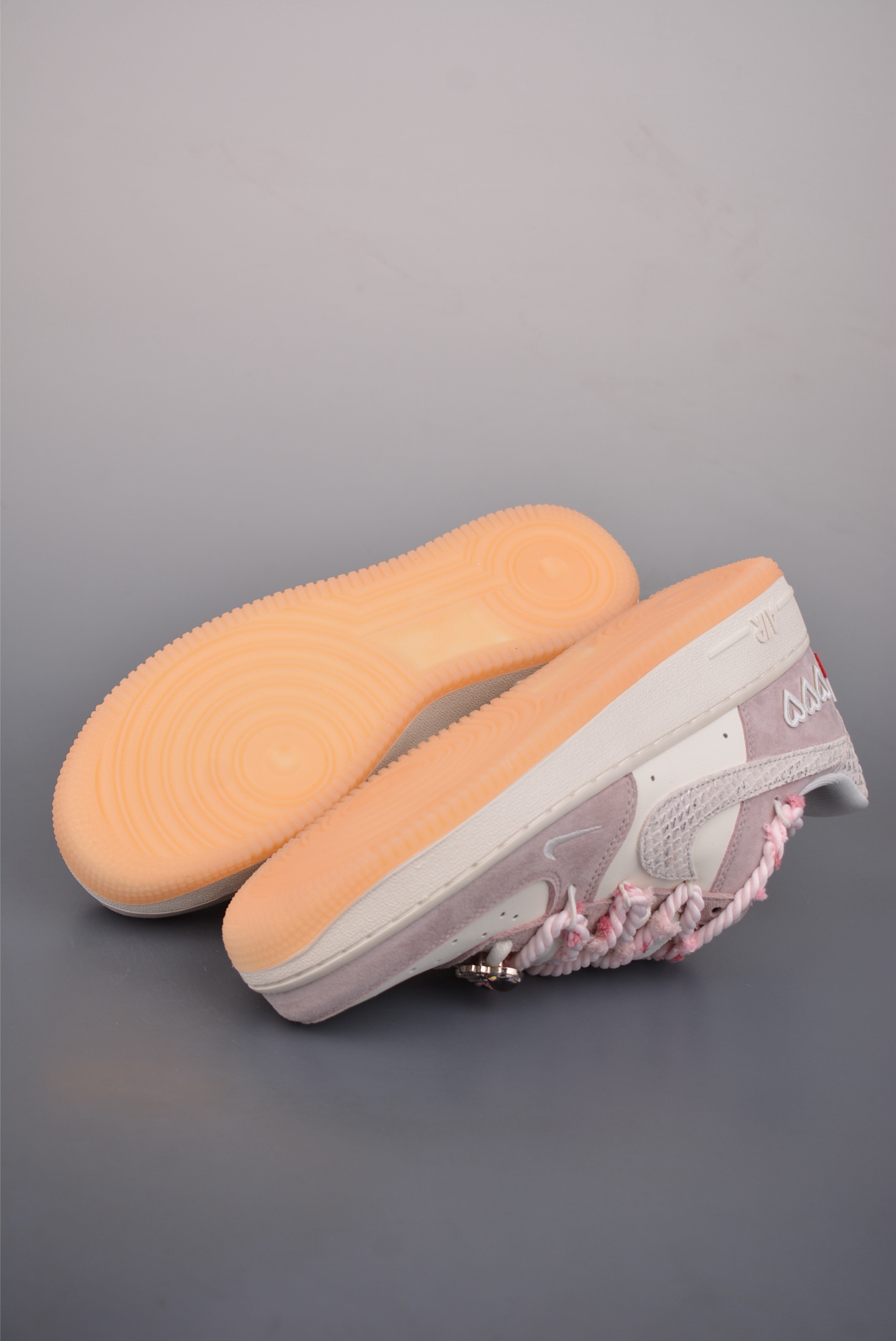Nike Air Force 1 Low 芋泥告白 解构绑带 CW2288-111