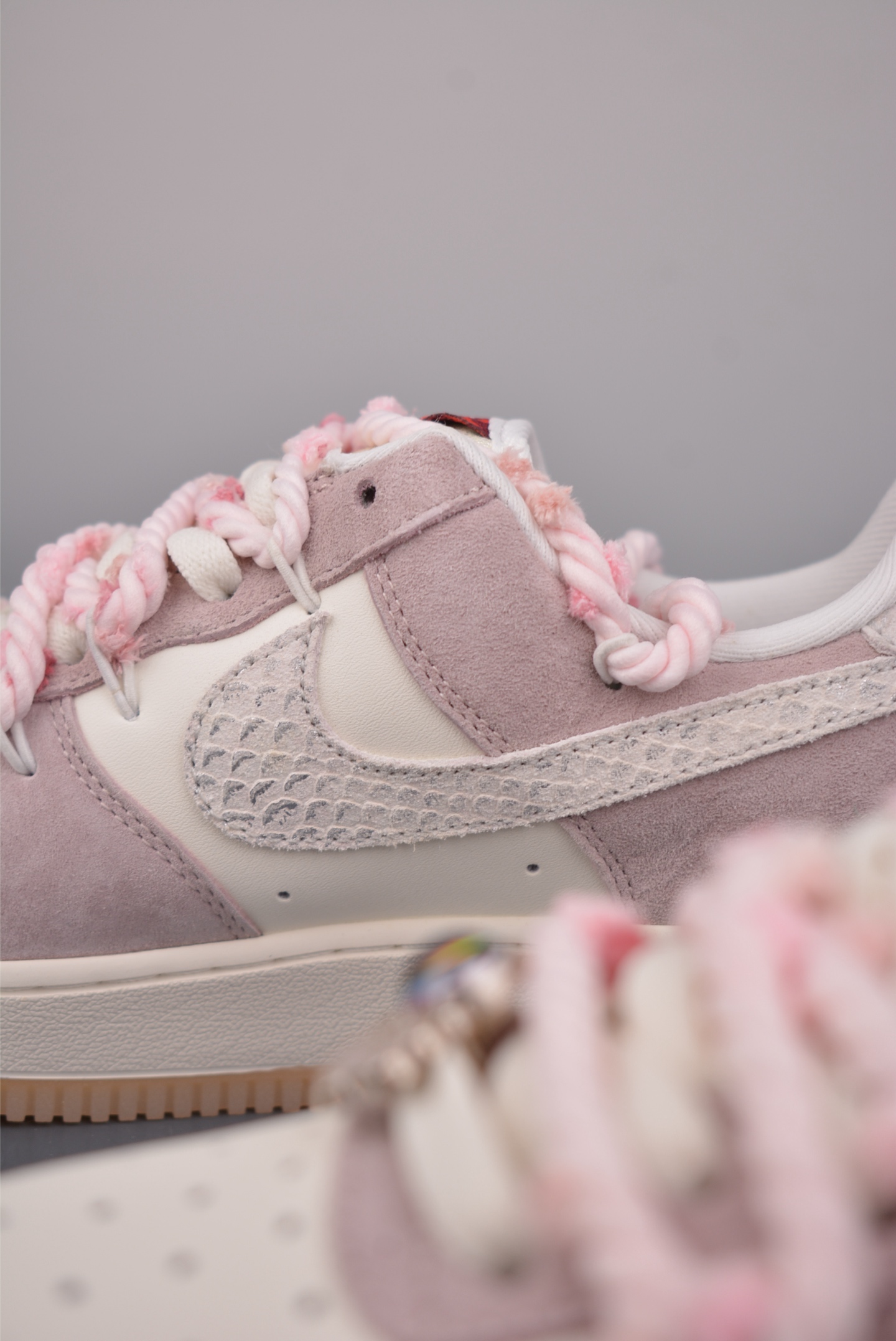 Nike Air Force 1 Low 芋泥告白 解构绑带 CW2288-111
