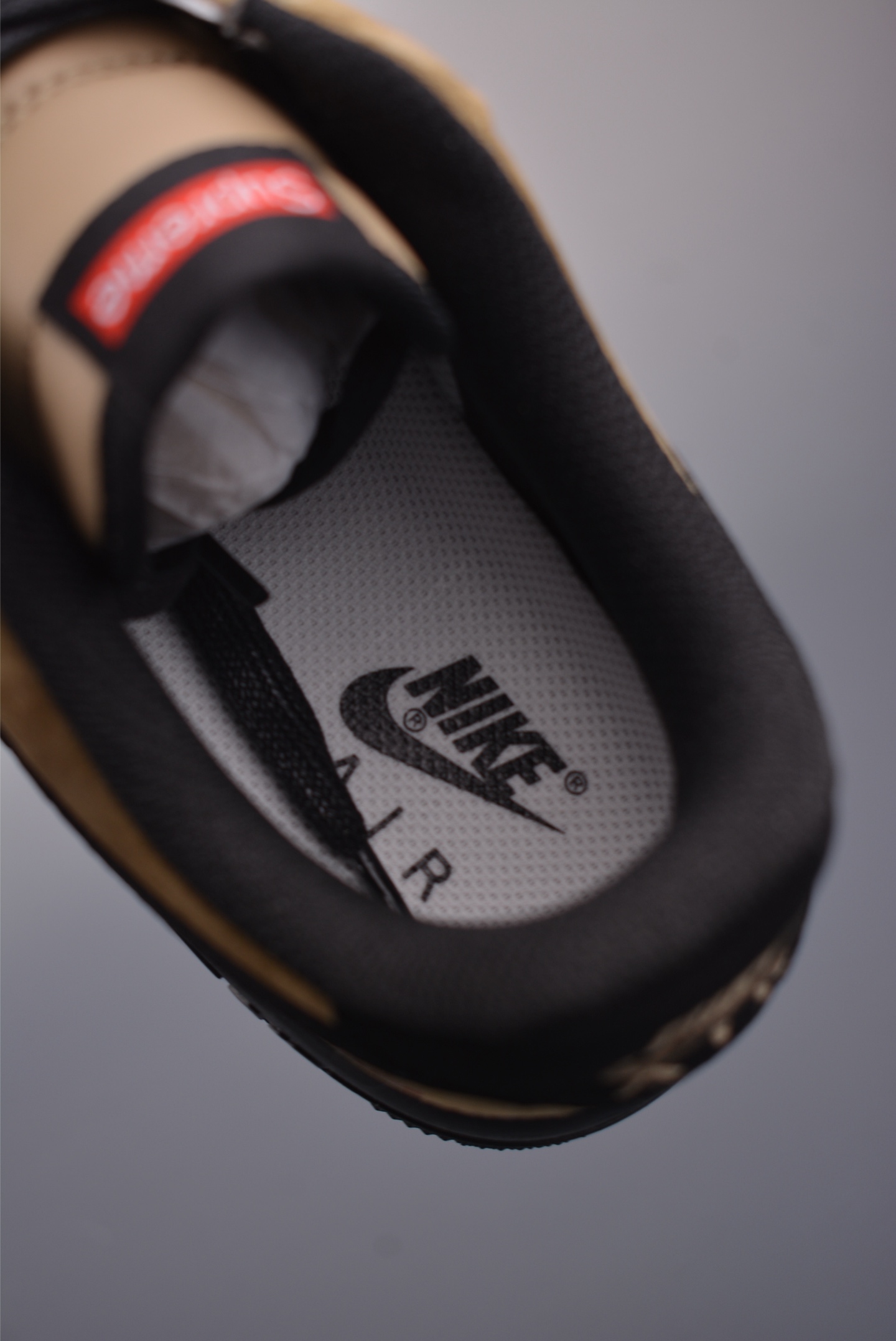 Nike Air Force 1 Low Supreme联名 DV5477-201-Top High Quatity Cheap Sneakers Fashion Clothing Clothes Bags handbags Shoes of all Brand wholesale With The best Quality And Beautiful Price from China Factory Chinese suppliers wholesaler seller Nike Air Force 1 Low Supreme联名 DV5477-201