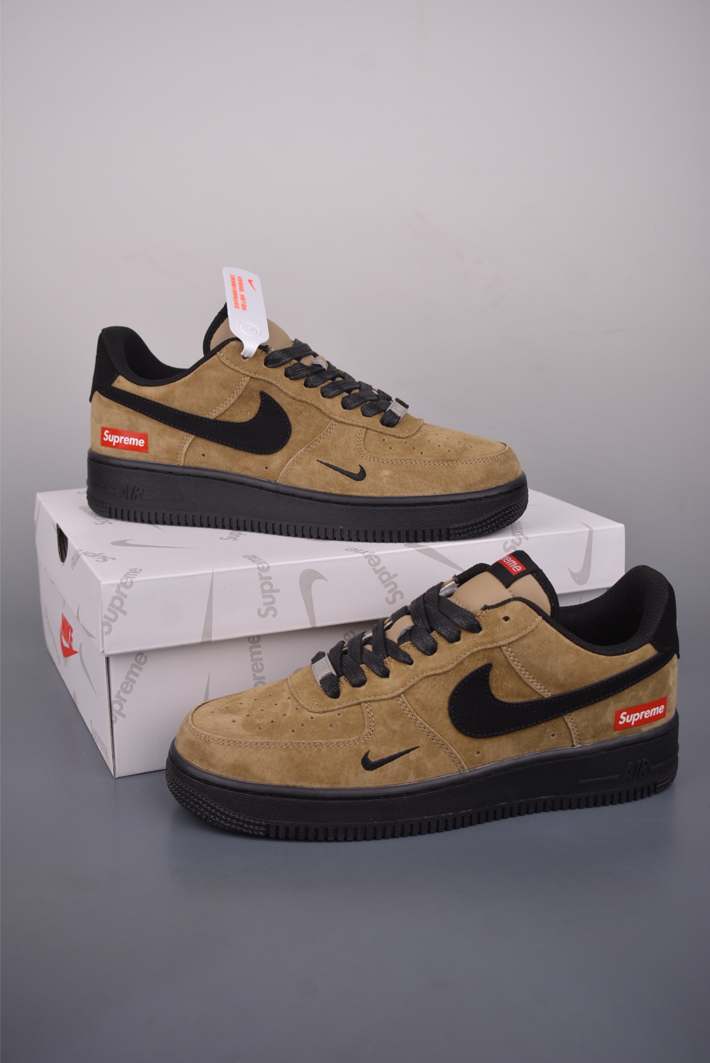 Nike Air Force 1 Low Supreme联名 DV5477-201-Top High Quatity Cheap Sneakers Fashion Clothing Clothes Bags handbags Shoes of all Brand wholesale With The best Quality And Beautiful Price from China Factory Chinese suppliers wholesaler seller Nike Air Force 1 Low Supreme联名 DV5477-201