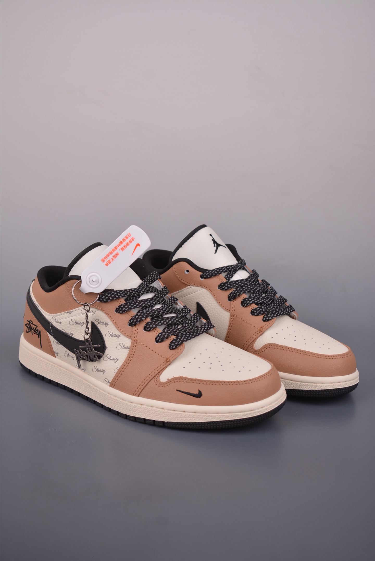 Nike SB Dunk Low 斯图西联名 JP1628-040 Nike SB Dunk Low 斯图西联名 JP1628-040