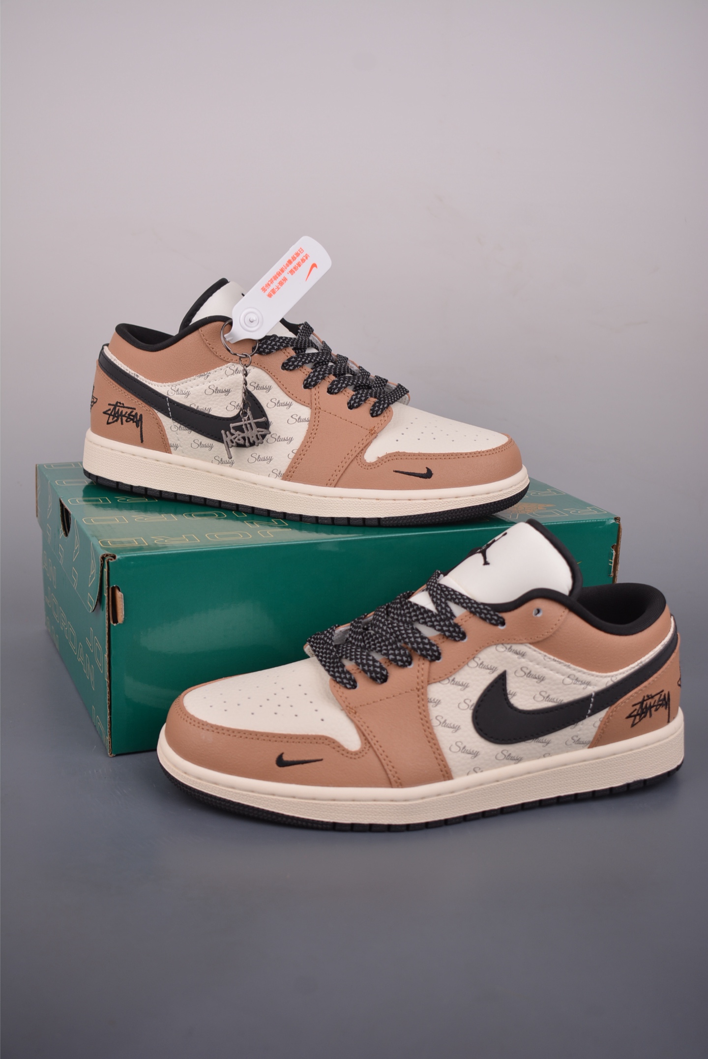 Nike SB Dunk Low 斯图西联名 JP1628-040 Nike SB Dunk Low 斯图西联名 JP1628-040