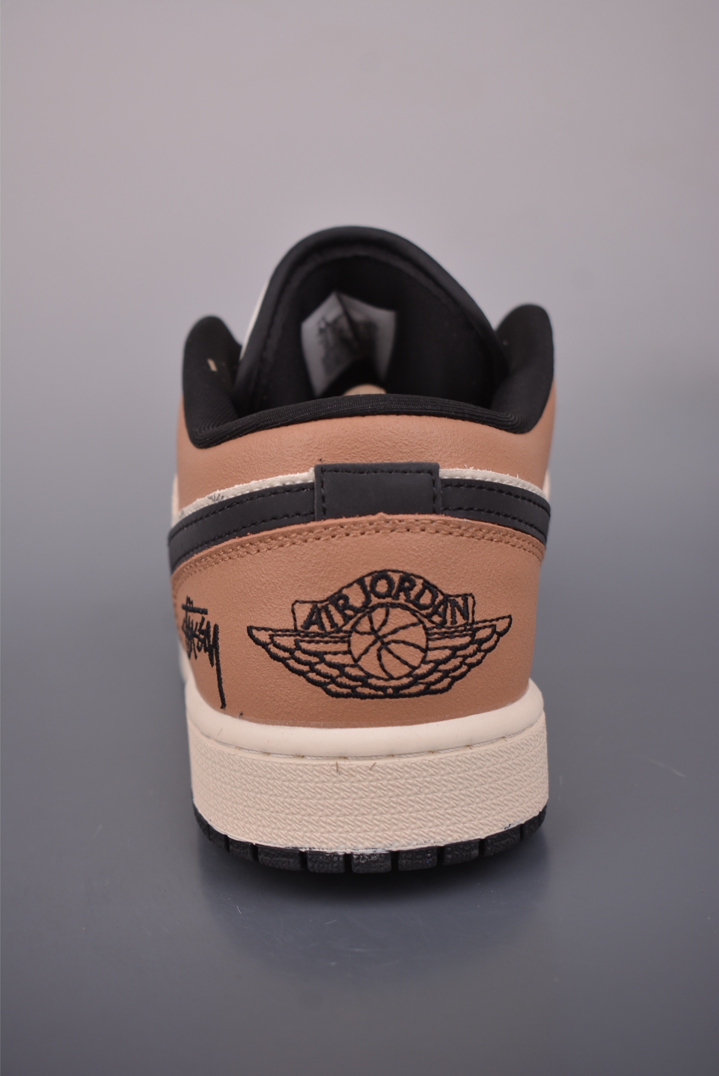 Nike SB Dunk Low 斯图西联名 JP1628-040 Nike SB Dunk Low 斯图西联名 JP1628-040