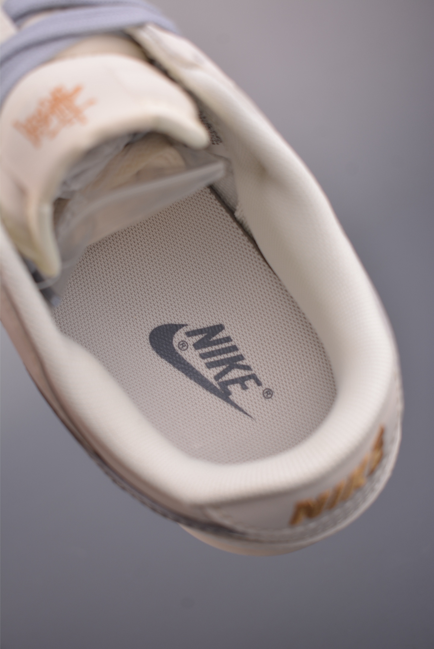 Nike SB Dunk Low 陈冠希 解构绑带 DD1391-100 Nike SB Dunk Low 陈冠希 解构绑带 DD1391-100
