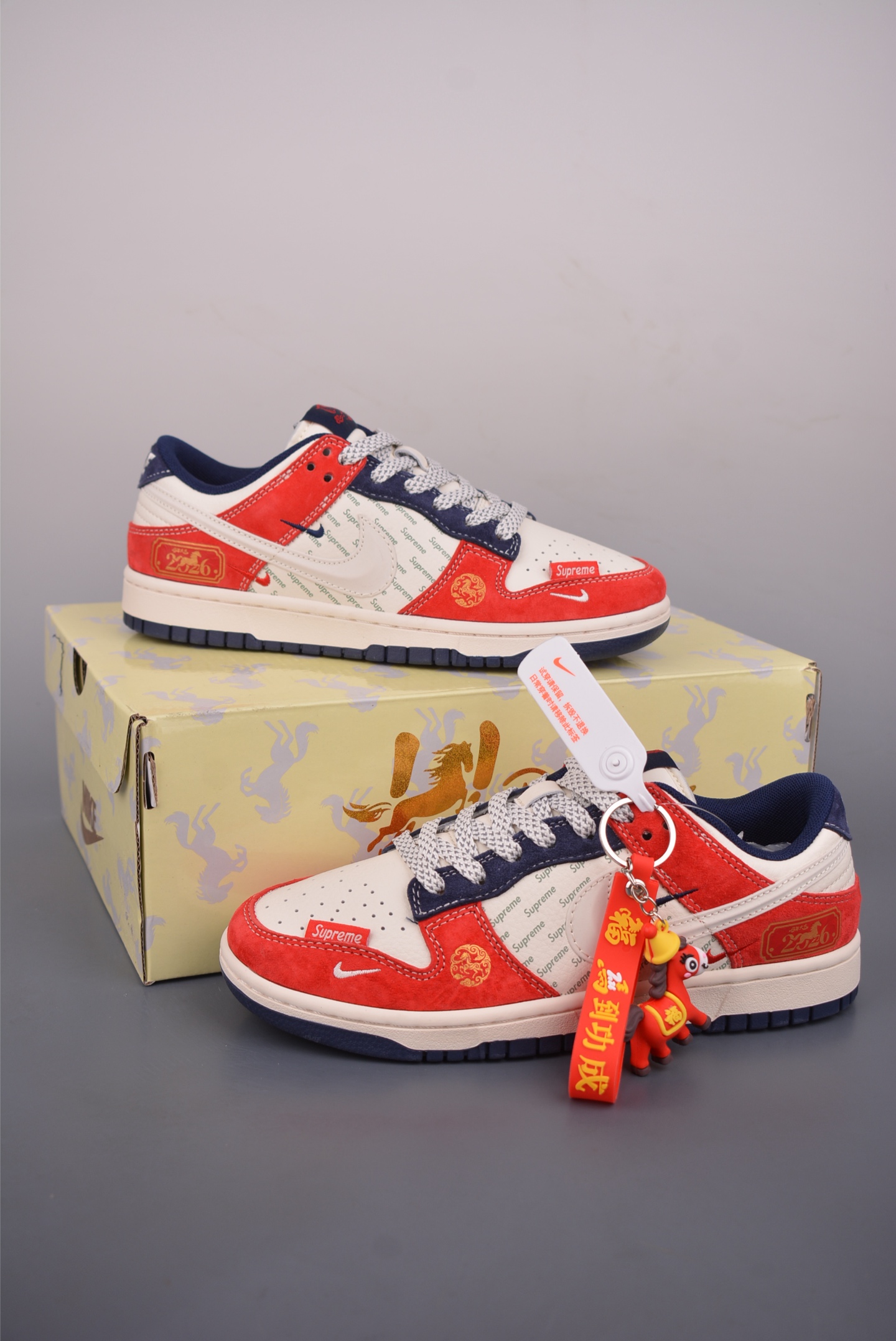 Nike SB Dunk Low 马年限定 FC7688-209-High Quatity Cheap Brand wholesale wholesaler seller Clothes Bags handbags Sneakers Top Fashion Clothing Shoes from China Factory Chinese suppliers best Quality Beautiful Price Nike SB Dunk Low 马年限定 FC7688-209