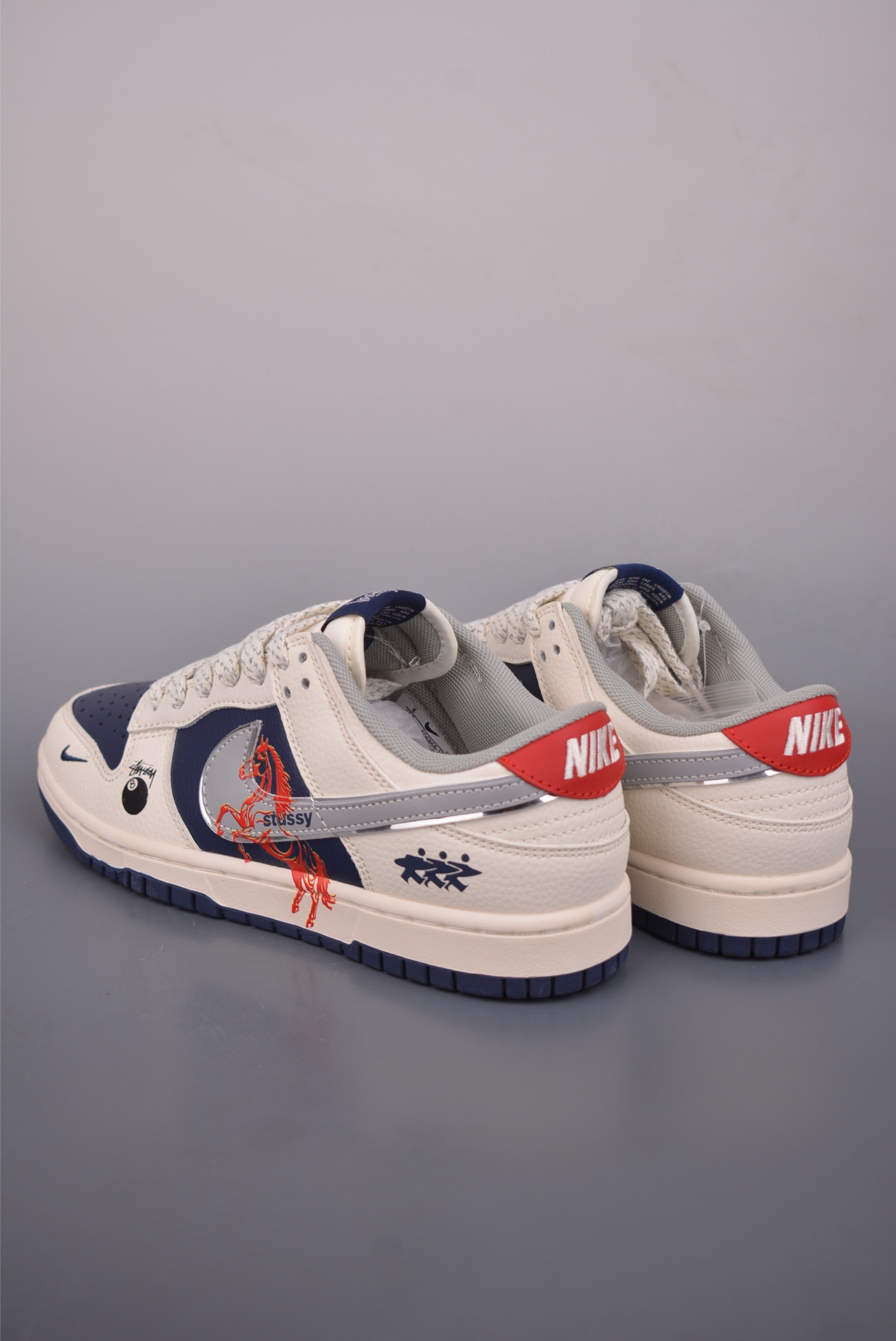Nike SB Dunk Low 斯图西联名 SD6888-107