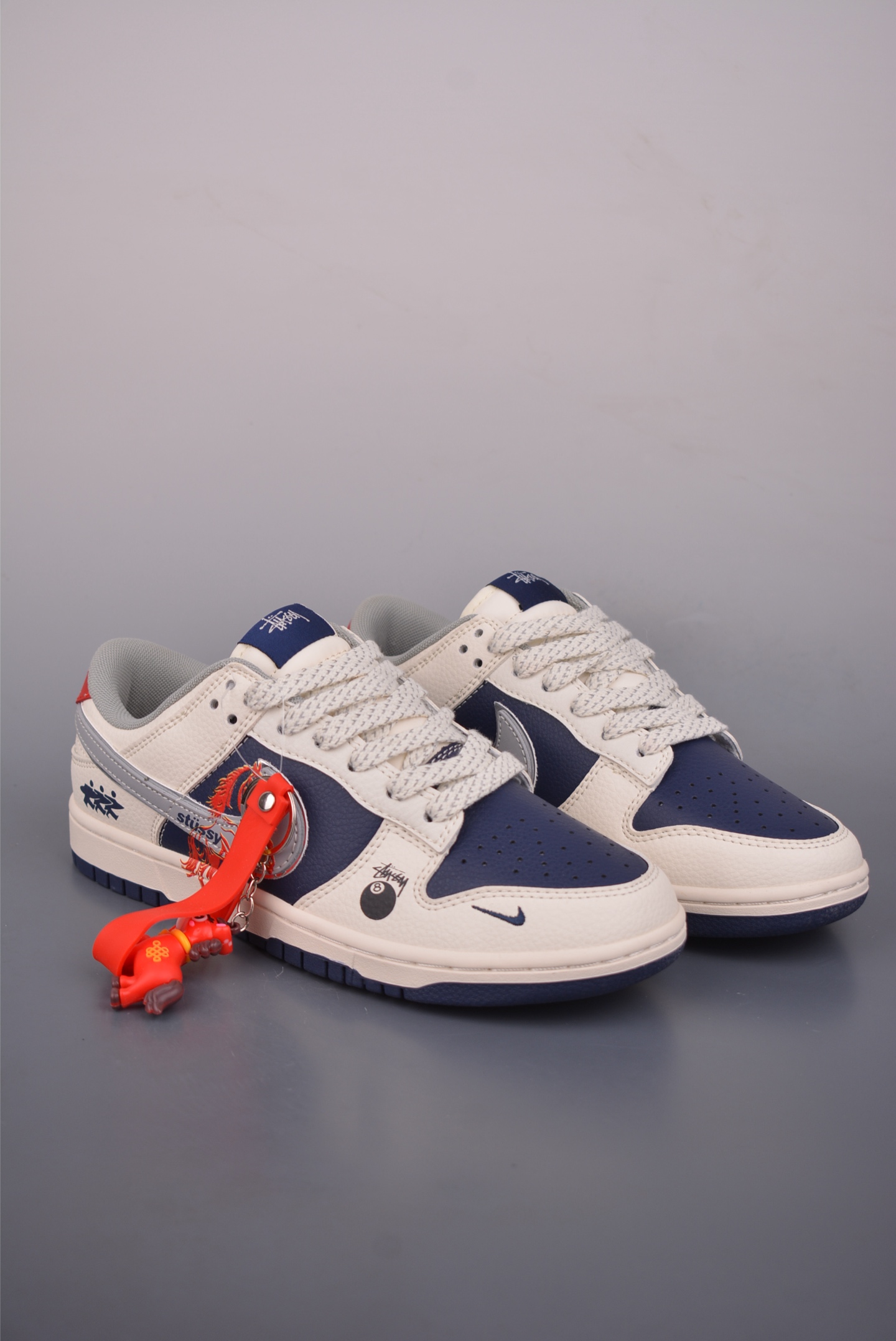 Nike SB Dunk Low 斯图西联名 SD6888-107