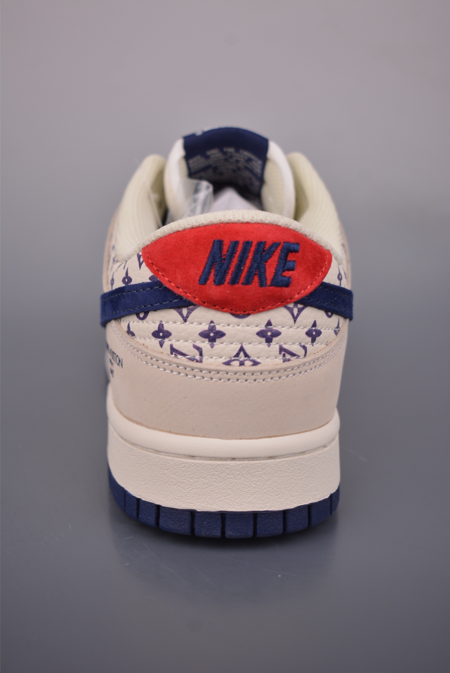 280 Nike SB Dunk Low LV联名 DN3168-020