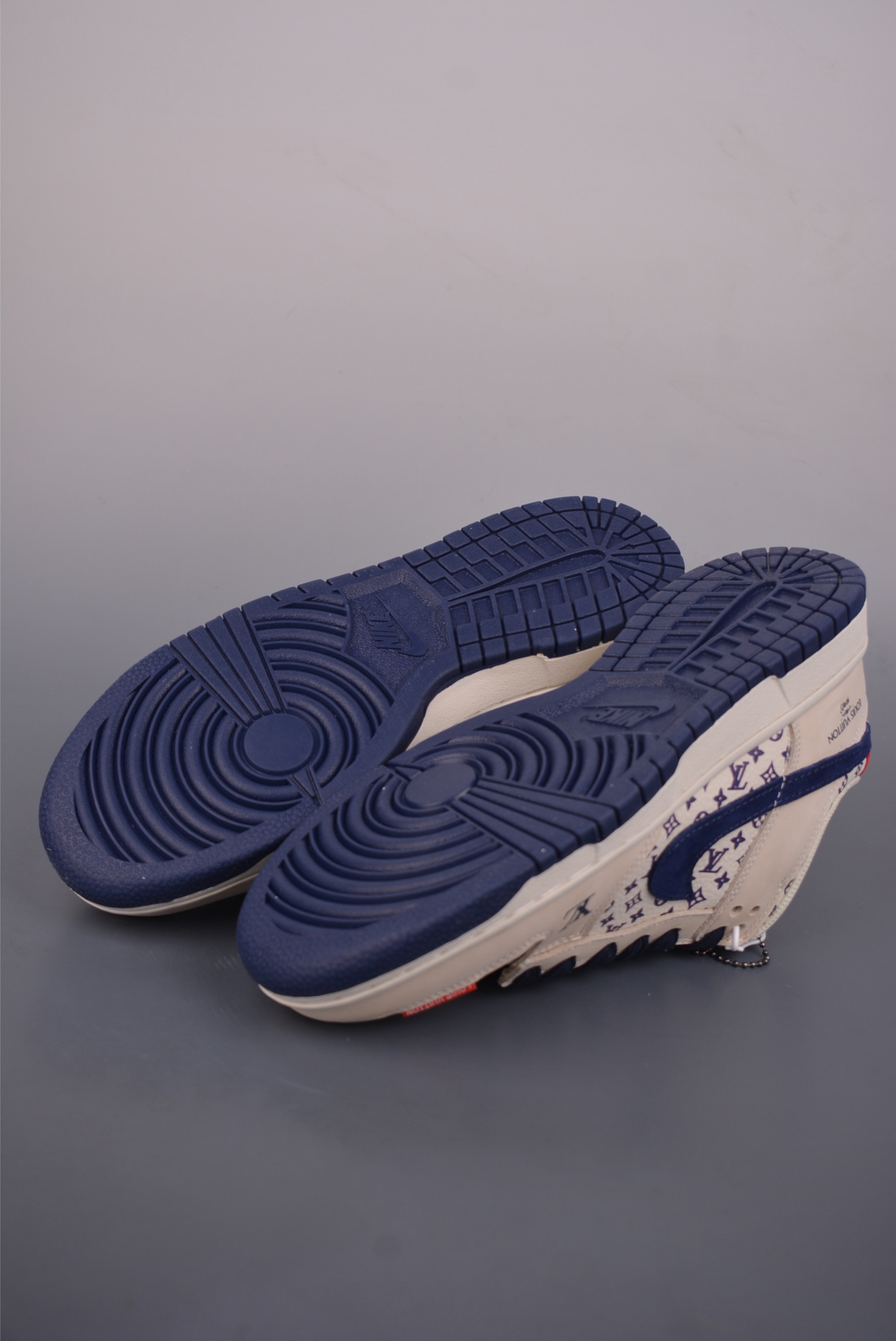 280 Nike SB Dunk Low LV联名 DN3168-020