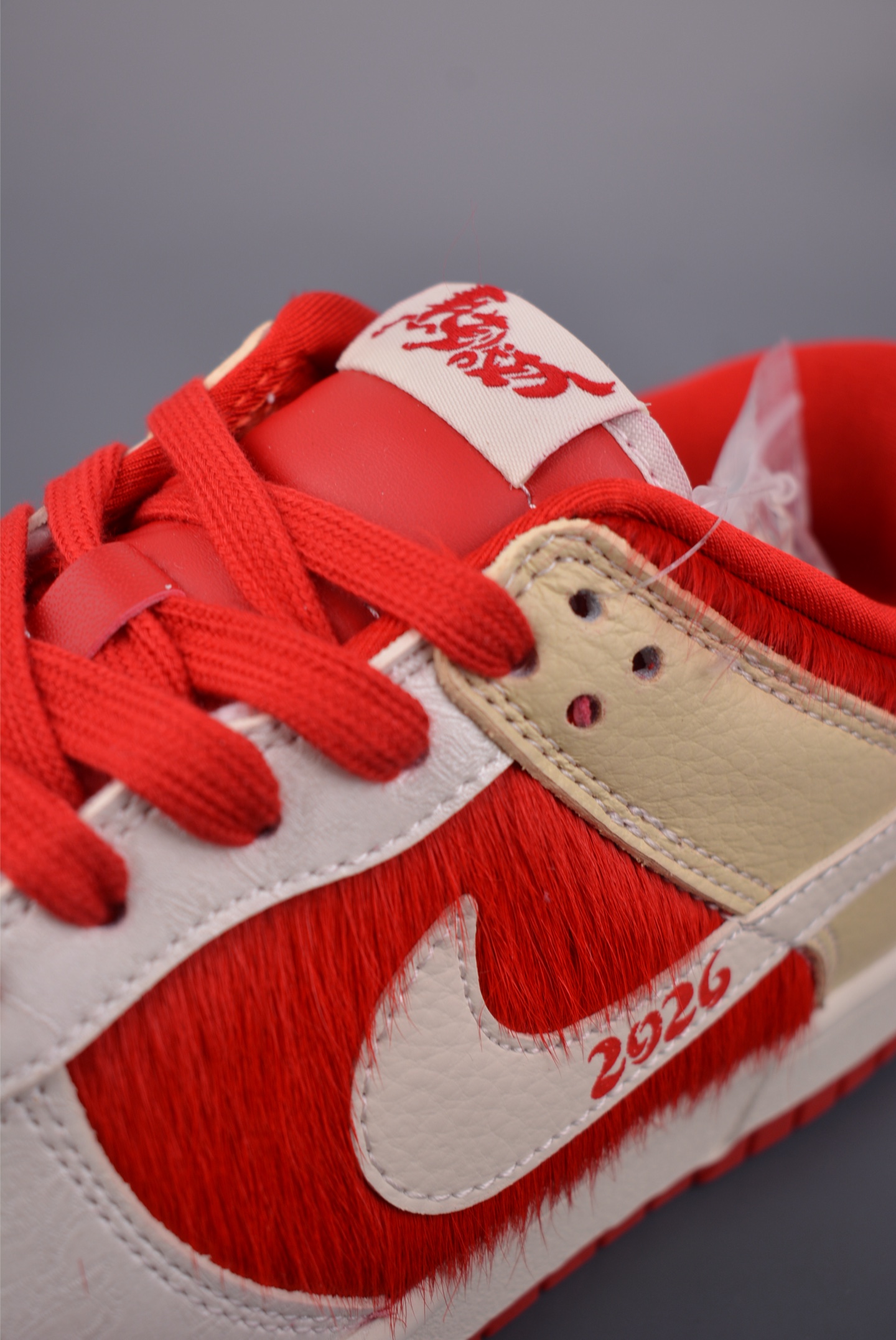 300 Nike SB Dunk Low 马年限定联名 DS6608-020