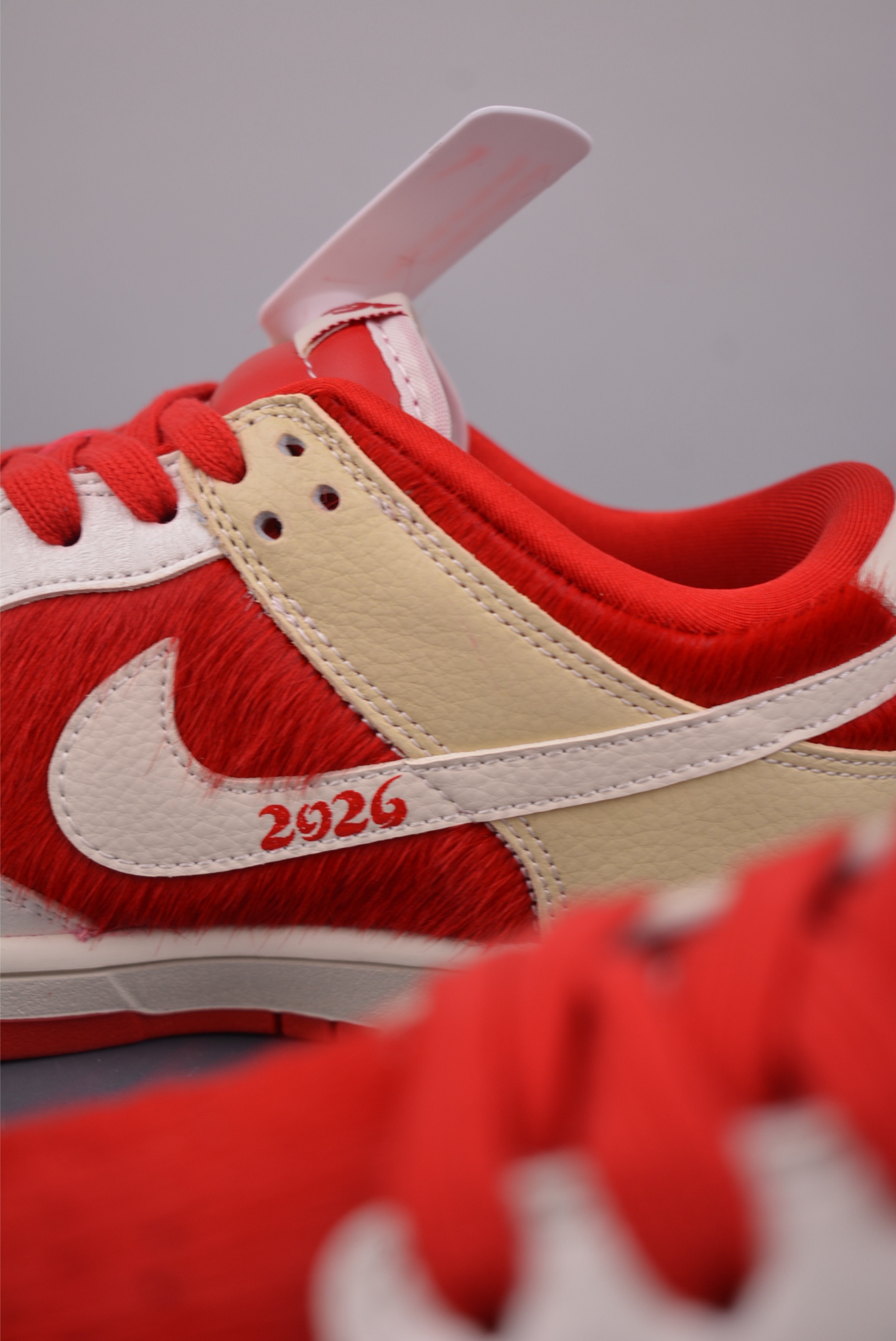 300 Nike SB Dunk Low 马年限定联名 DS6608-020