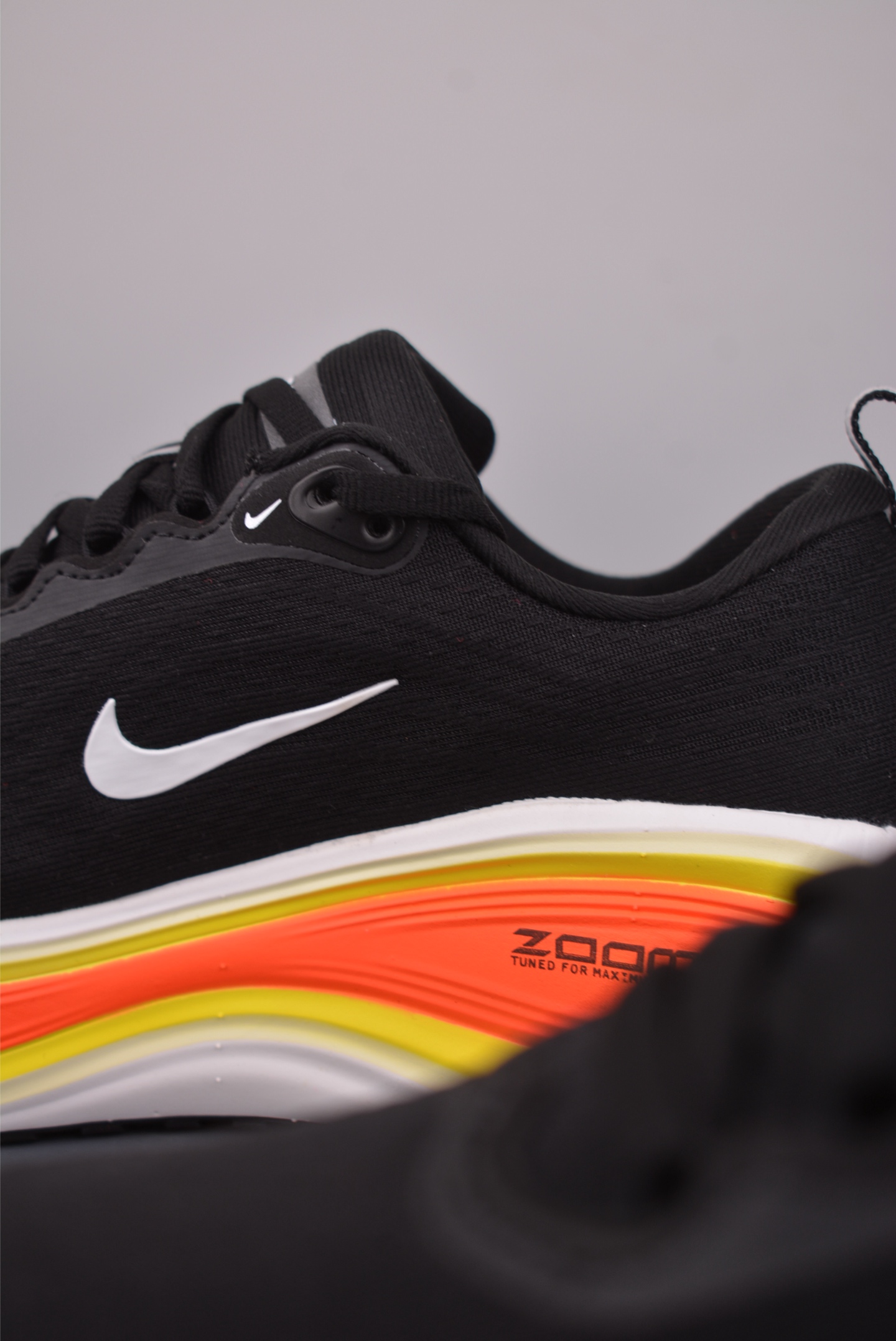 180 Nike Air Zoom Vomero Plus HV8150-009-Chinese UA Cheap High Quatity Brand Clothes Bags handbags Sneakers wholesale wholesaler seller from China Factory suppliers Fashion Clothing Shoes best Quality Beautiful Price 180 Nike Air Zoom Vomero Plus HV8150-009