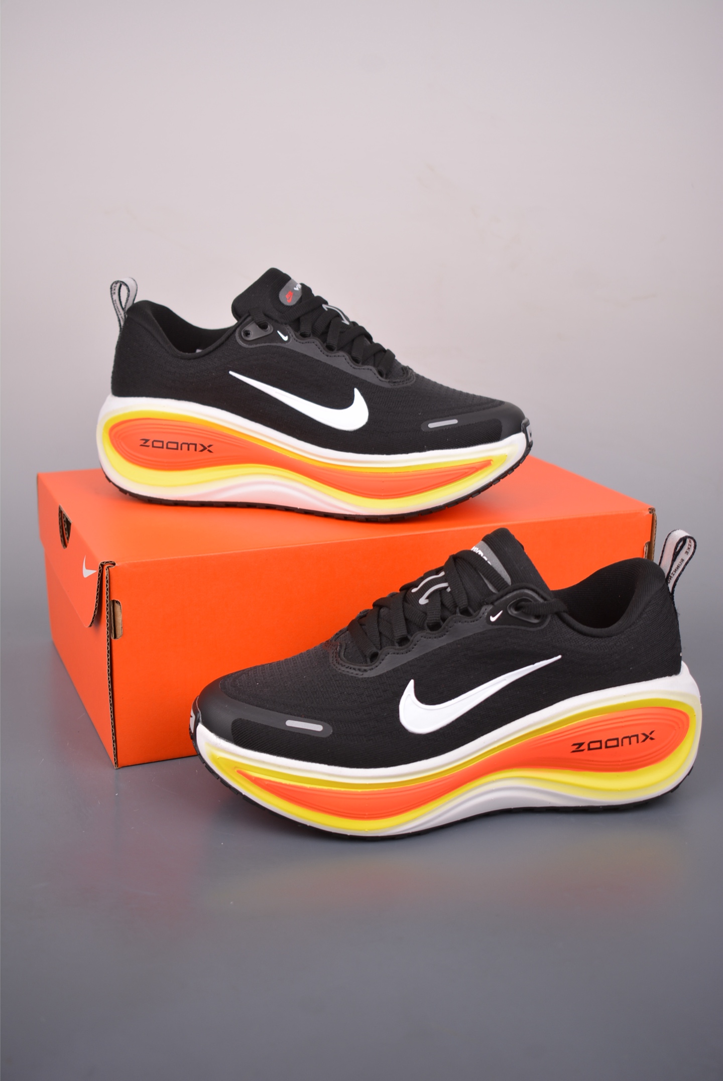 180 Nike Air Zoom Vomero Plus HV8150-009-Chinese UA Cheap High Quatity Brand Clothes Bags handbags Sneakers wholesale wholesaler seller from China Factory suppliers Fashion Clothing Shoes best Quality Beautiful Price 180 Nike Air Zoom Vomero Plus HV8150-009