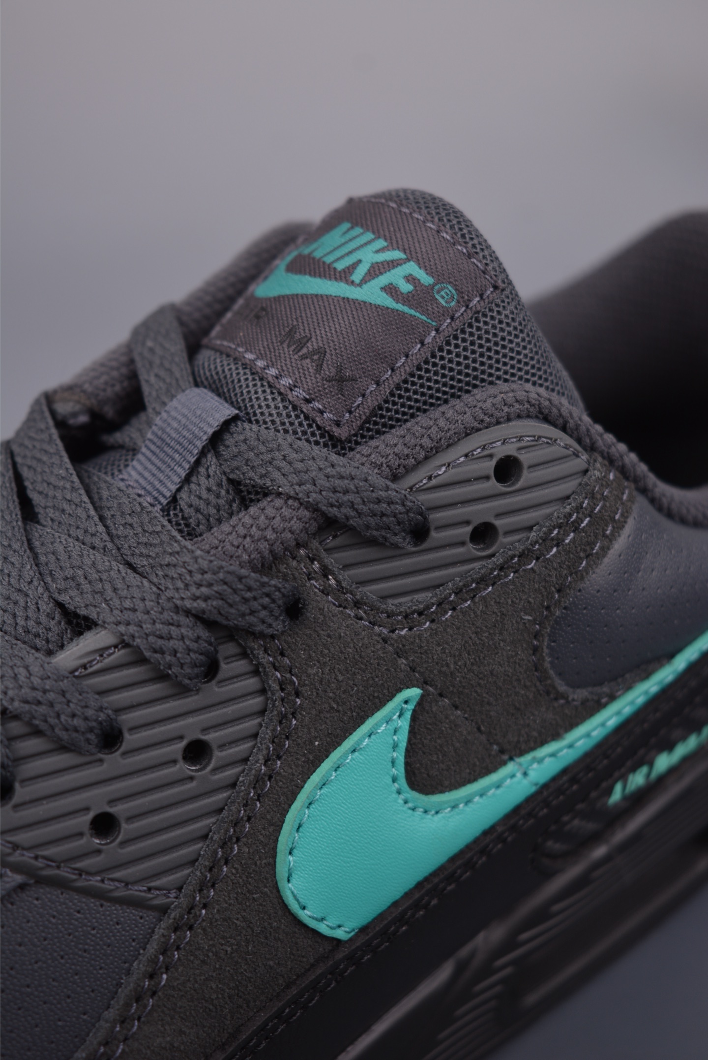 200 NIKE Air Max90 FUTURA 渠道原盒原标 经典拼接网面 IF0670-002-Chinese UA Cheap High Quatity Brand Clothes Bags handbags Sneakers wholesale wholesaler seller from China Factory suppliers Fashion Clothing Shoes best Quality Beautiful Price 200 NIKE Air Max90 FUTURA 渠道原盒原标 经典拼接网面 IF0670-002