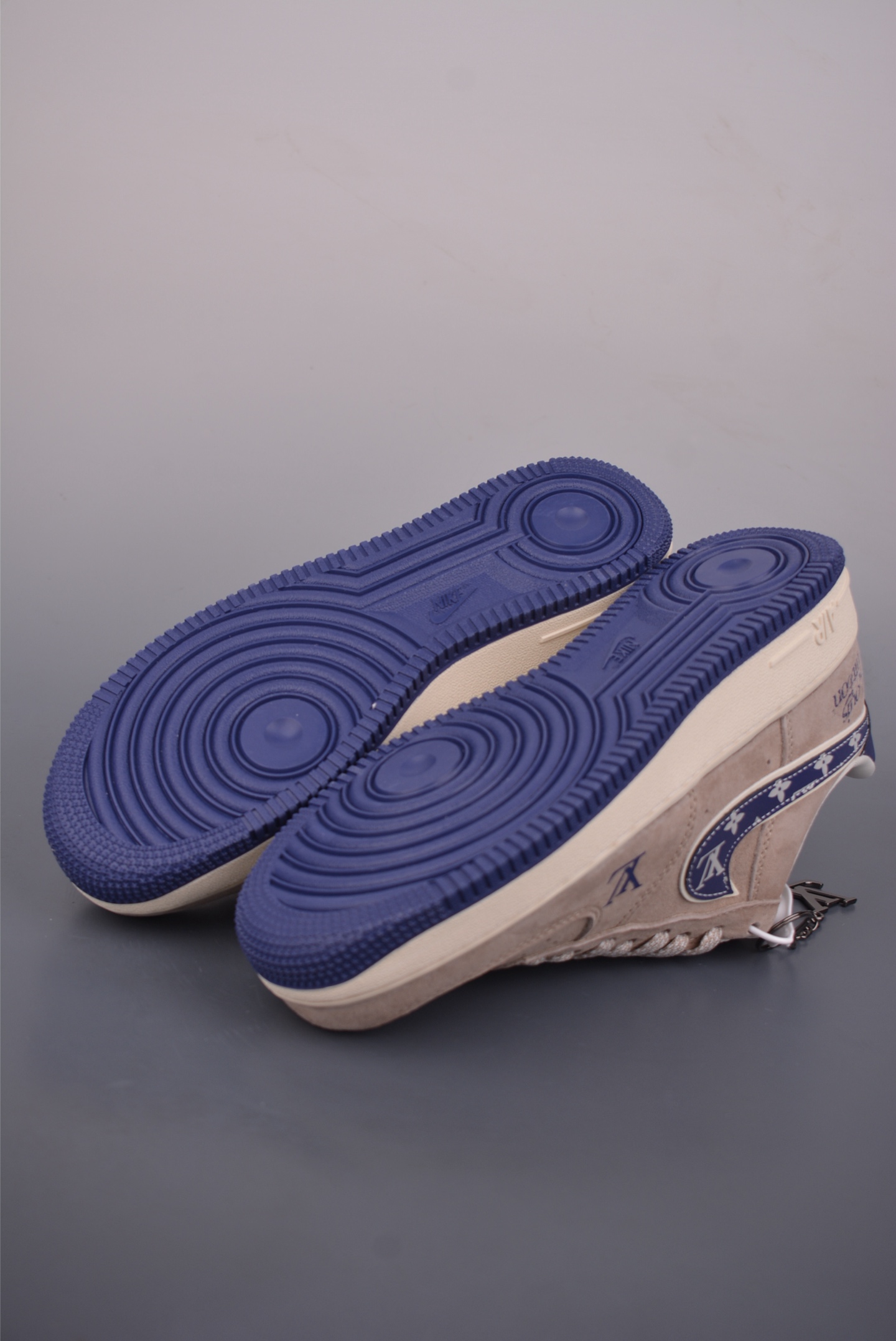 260 Nike Air Force 1 Low LV联名 KL1688-004-Chinese UA Cheap High Quatity Brand Clothes Bags handbags Sneakers wholesale wholesaler seller from China Factory suppliers Fashion Clothing Shoes best Quality Beautiful Price 260 Nike Air Force 1 Low LV联名 KL1688-004