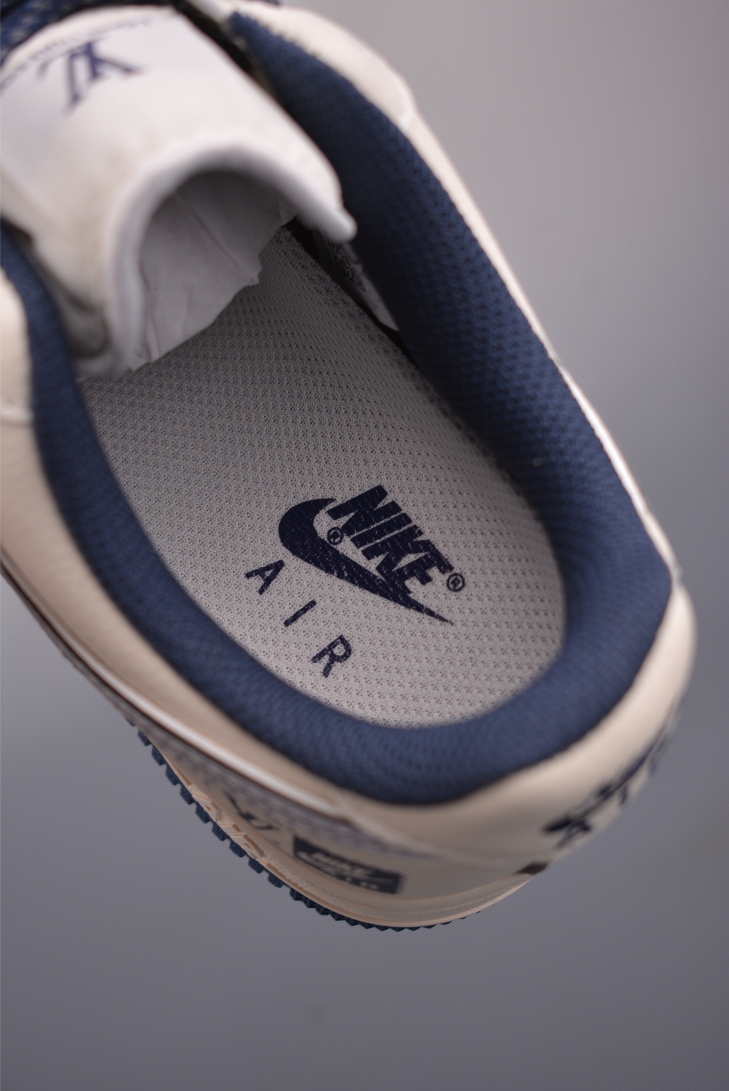 260 Nike Air Force 1 Low LV联名 SM6668-117-Chinese UA Cheap High Quatity Brand Clothes Bags handbags Sneakers wholesale wholesaler seller from China Factory suppliers Fashion Clothing Shoes best Quality Beautiful Price 260 Nike Air Force 1 Low LV联名 SM6668-117