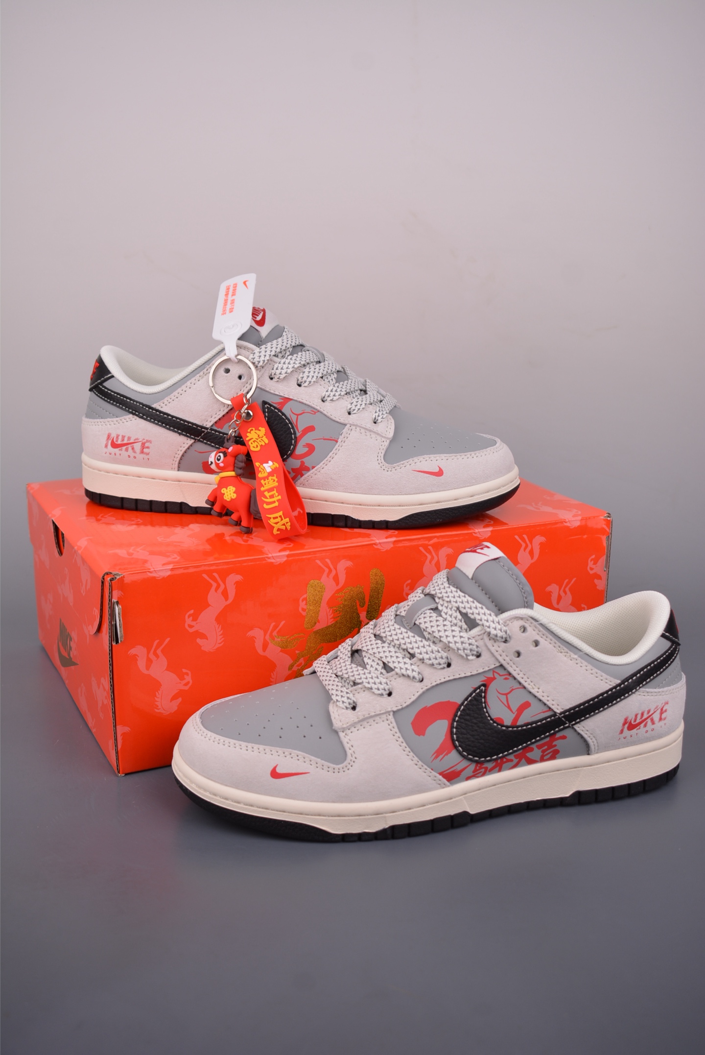 280 Nike SB Dunk Low 马年限定联名 JP2026-111
