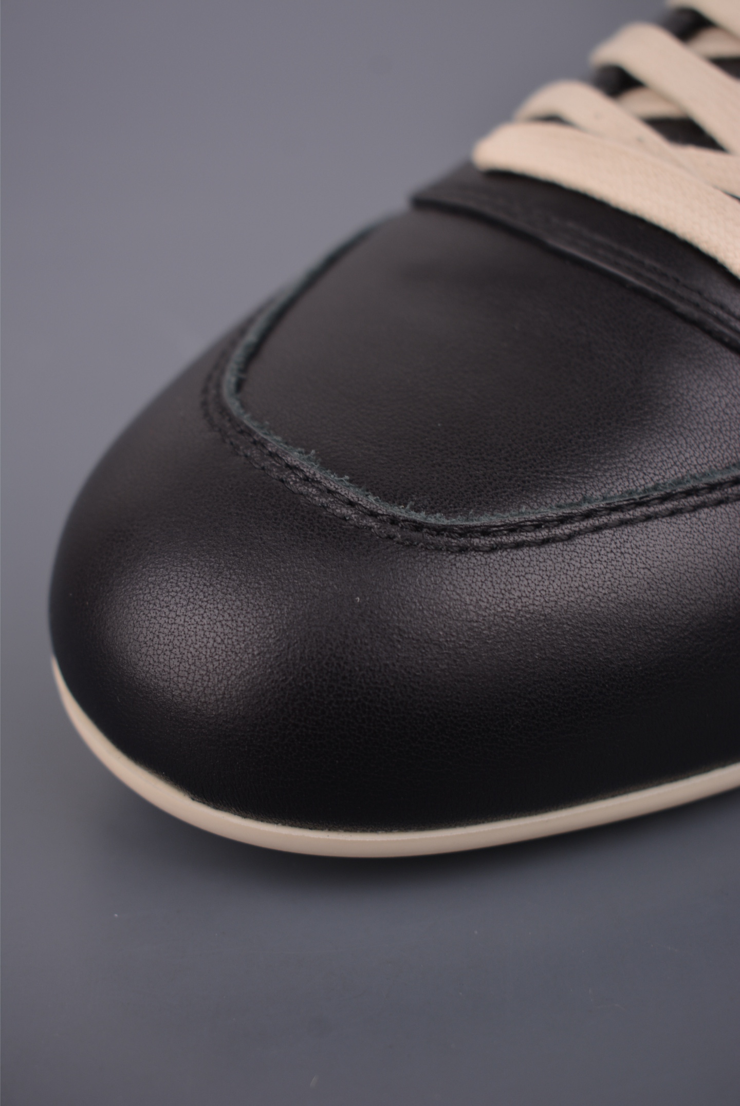 500 RO / Rick Owens 瑞克·欧文斯 莞产Runner 薄底款 德训低帮休闲板鞋 RU02E1889-Chinese UA Cheap High Quatity Brand Clothes Bags handbags Sneakers wholesale wholesaler seller from China Factory suppliers Fashion Clothing Shoes best Quality Beautiful Price 500 RO / Rick Owens 瑞克·欧文斯 莞产Runner 薄底款 德训低帮休闲板鞋 RU02E1889