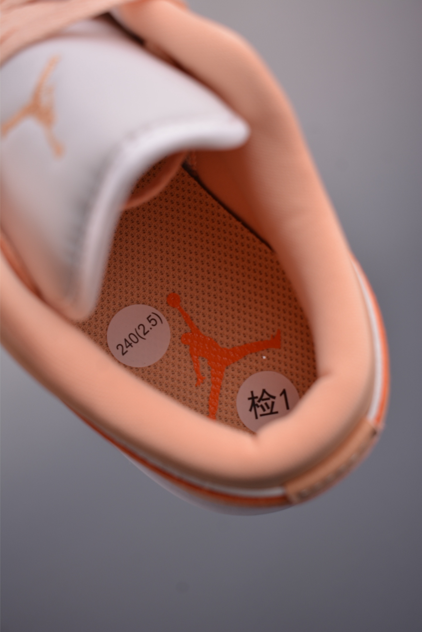 200 Air Jordan 1 Low 日落黄 AJ1乔1低帮休闲板鞋 DC0774-801-Chinese UA Cheap High Quatity Brand Clothes Bags handbags Sneakers wholesale wholesaler seller from China Factory suppliers Fashion Clothing Shoes best Quality Beautiful Price 200 Air Jordan 1 Low 日落黄 AJ1乔1低帮休闲板鞋 DC0774-801