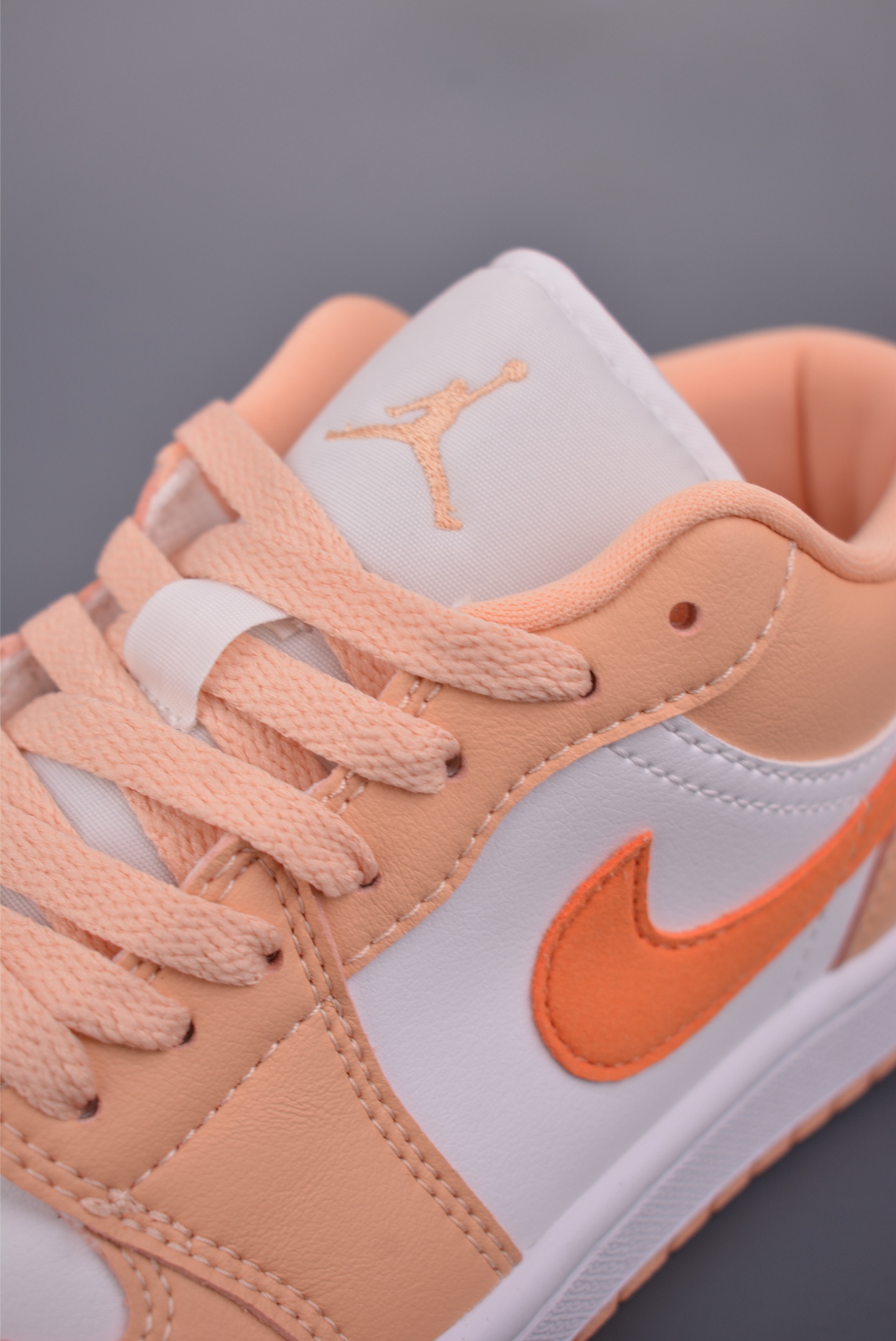 200 Air Jordan 1 Low 日落黄 AJ1乔1低帮休闲板鞋 DC0774-801-Chinese UA Cheap High Quatity Brand Clothes Bags handbags Sneakers wholesale wholesaler seller from China Factory suppliers Fashion Clothing Shoes best Quality Beautiful Price 200 Air Jordan 1 Low 日落黄 AJ1乔1低帮休闲板鞋 DC0774-801