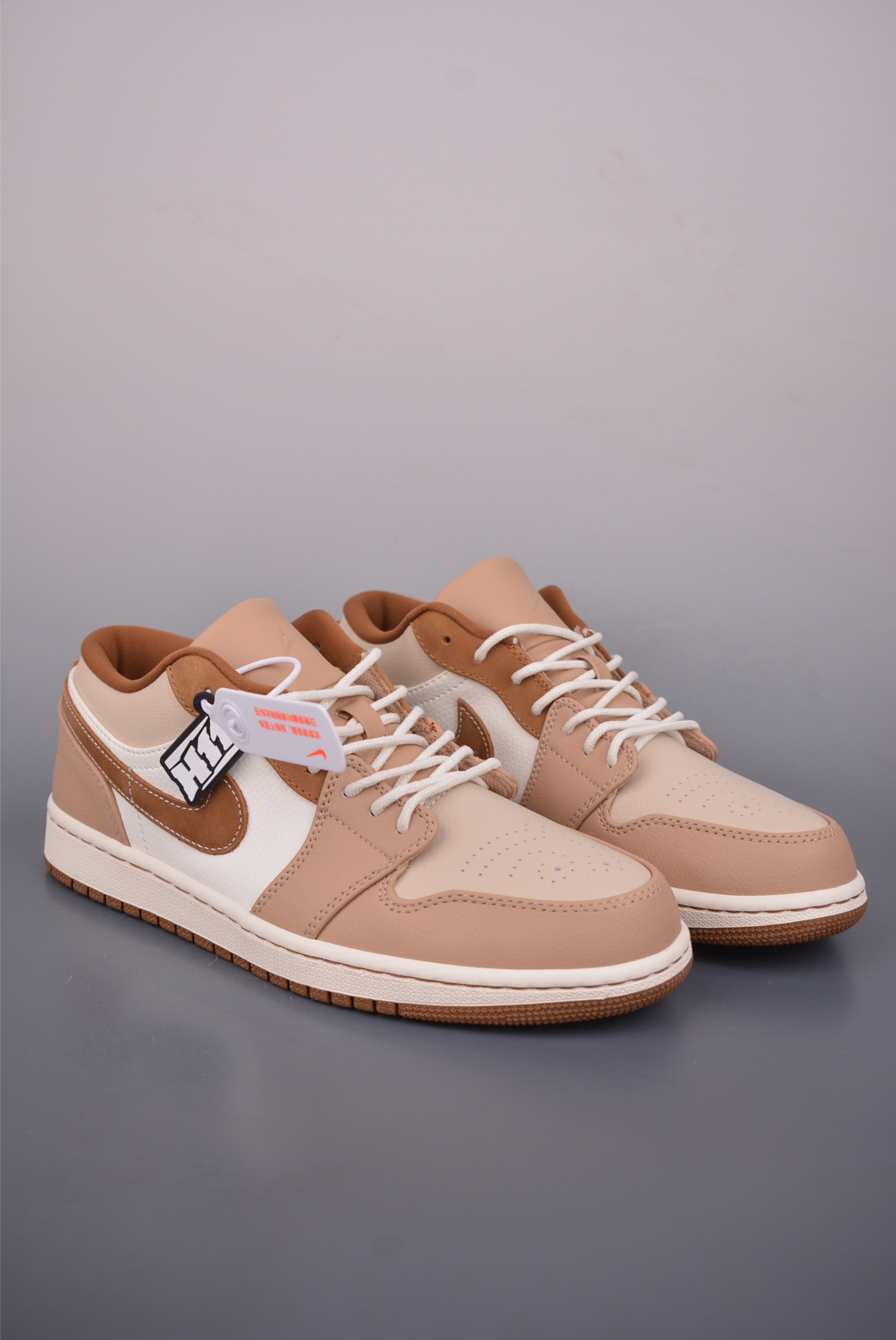 200 Air Jordan 1 Low 白褐 AJ1乔1低帮休闲板鞋 HF5753-221-Chinese UA Cheap High Quatity Brand Clothes Bags handbags Sneakers wholesale wholesaler seller from China Factory suppliers Fashion Clothing Shoes best Quality Beautiful Price 200 Air Jordan 1 Low 白褐 AJ1乔1低帮休闲板鞋 HF5753-221