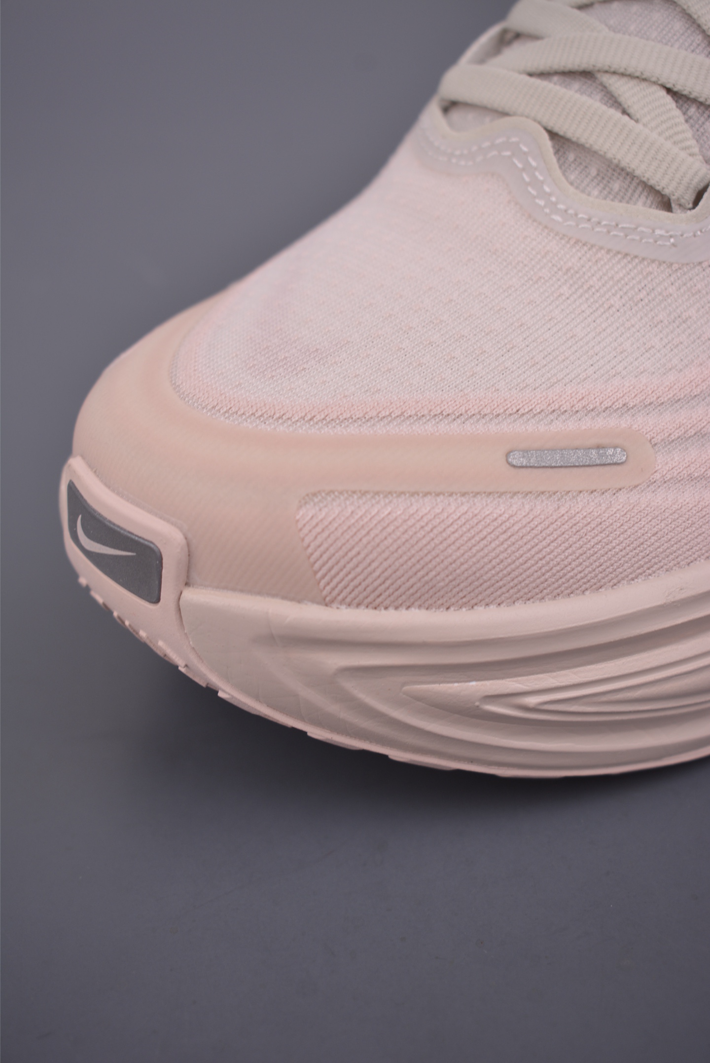 180 Nike Air Zoom Vomero Plus HV8154-603-Chinese UA Cheap High Quatity Brand Clothes Bags handbags Sneakers wholesale wholesaler seller from China Factory suppliers Fashion Clothing Shoes best Quality Beautiful Price 180 Nike Air Zoom Vomero Plus HV8154-603
